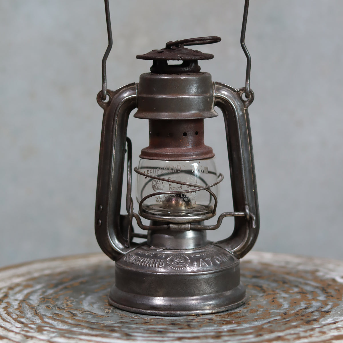 Rare Pre-War Storm Lantern – Feuerhand Atom 75, 1930s oil lamp in excellent condition with original marked glass