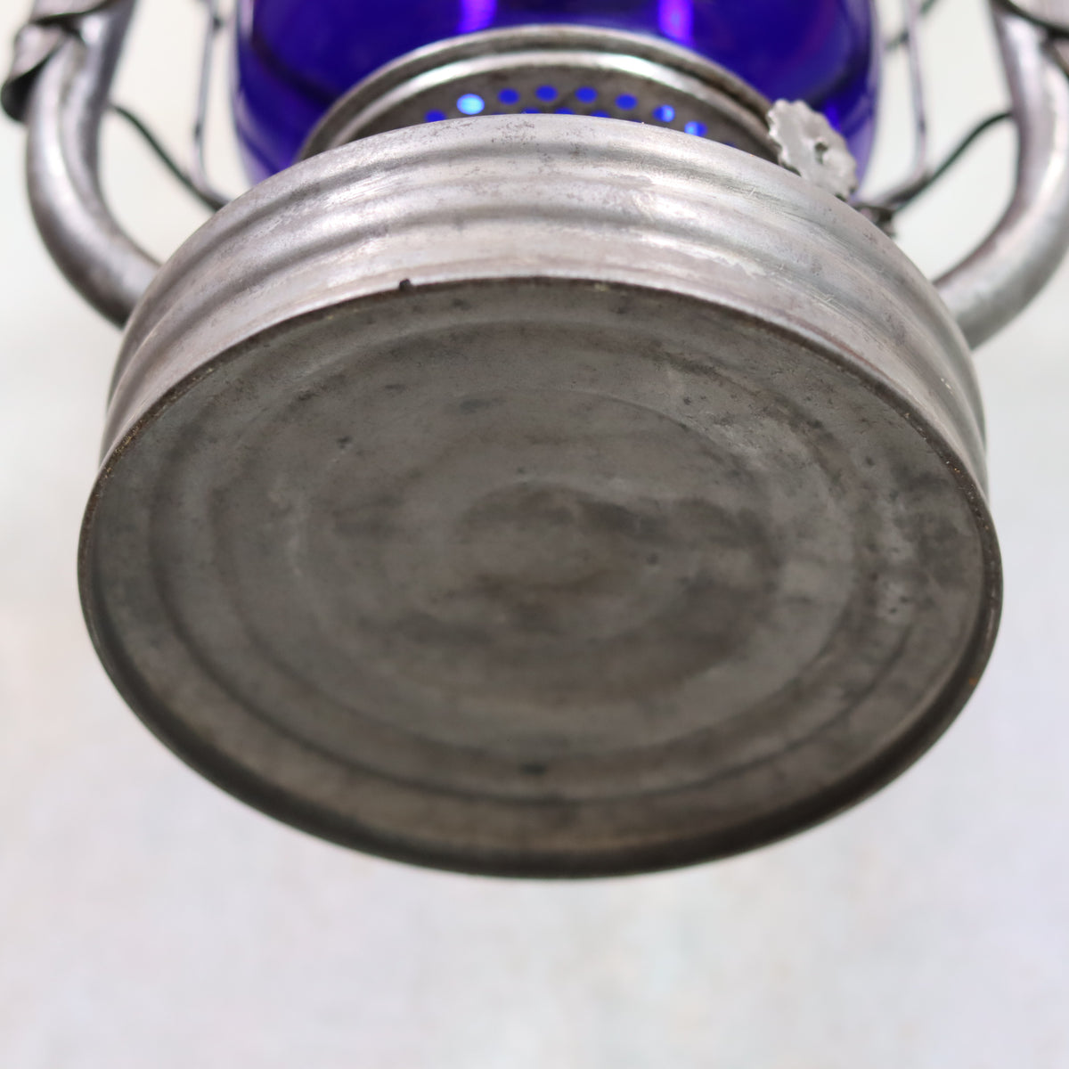 Rare Vintage ALG No. 2 French Hurricane Lantern – 1960s/70s – Blue Glass & Unique Handle oil lamp base close-up view