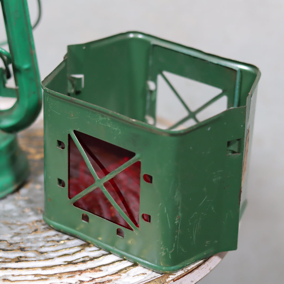 Rare Vintage Jupiter-1 Green Hurricane Lantern – With Unique Glass Holder & Original Sticker oil lamp accessory close-up