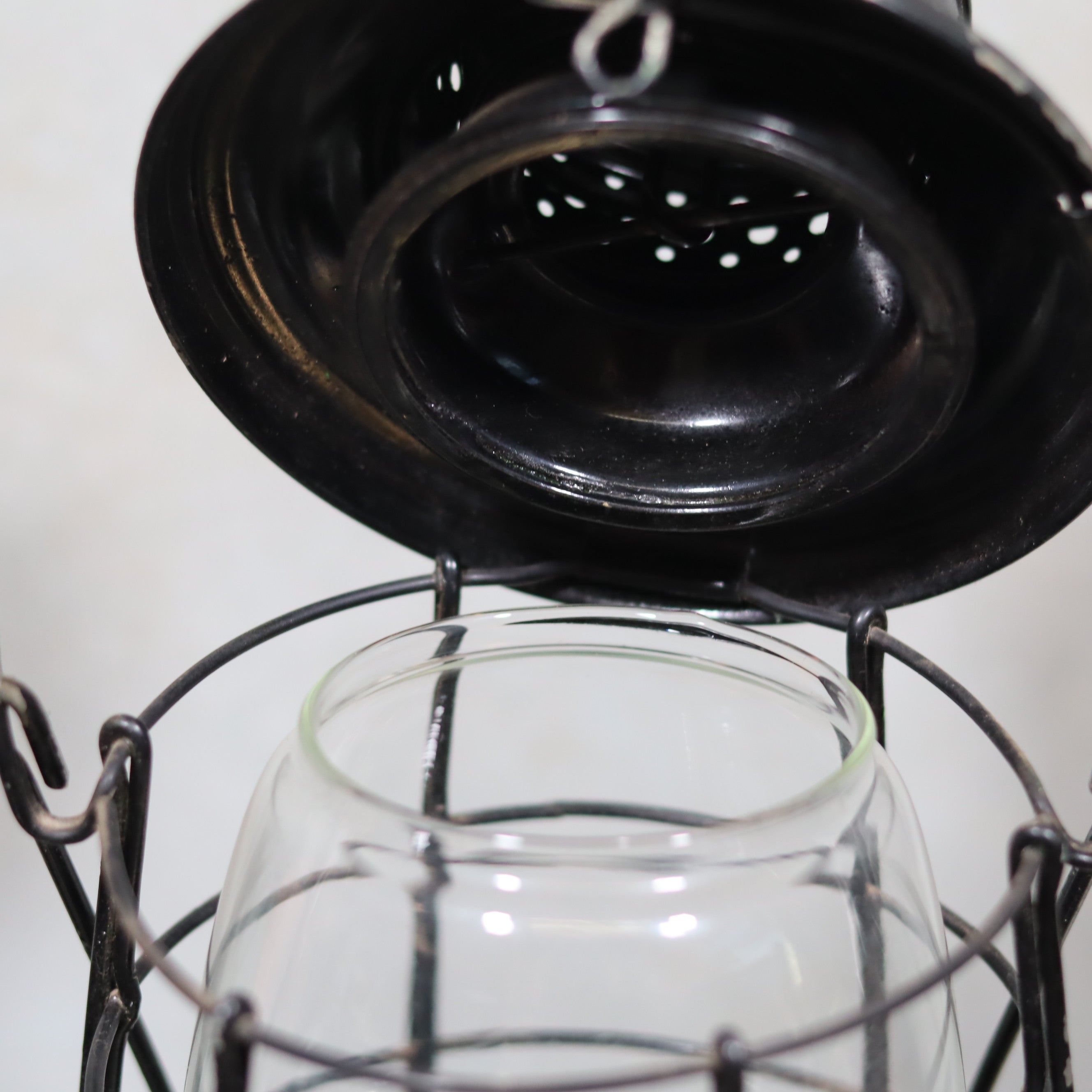 Vintage Keystone Ware Hurricane Lantern – Black Finish with Dietz Glass close-up showing oil lamp components and metal detailing