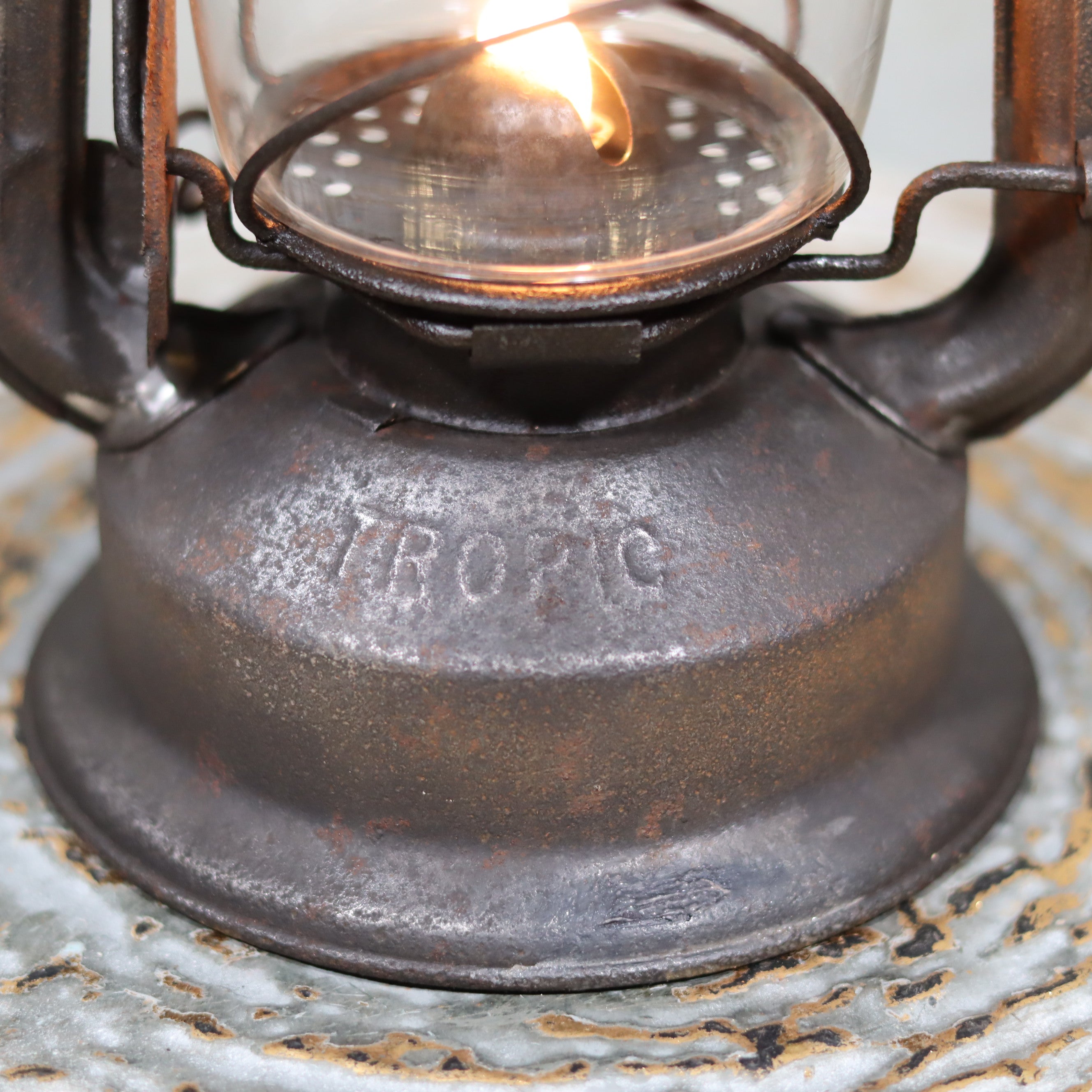 Chalwyn “Tropic” Hurricane Lantern – Made in England (1960s–1970s)