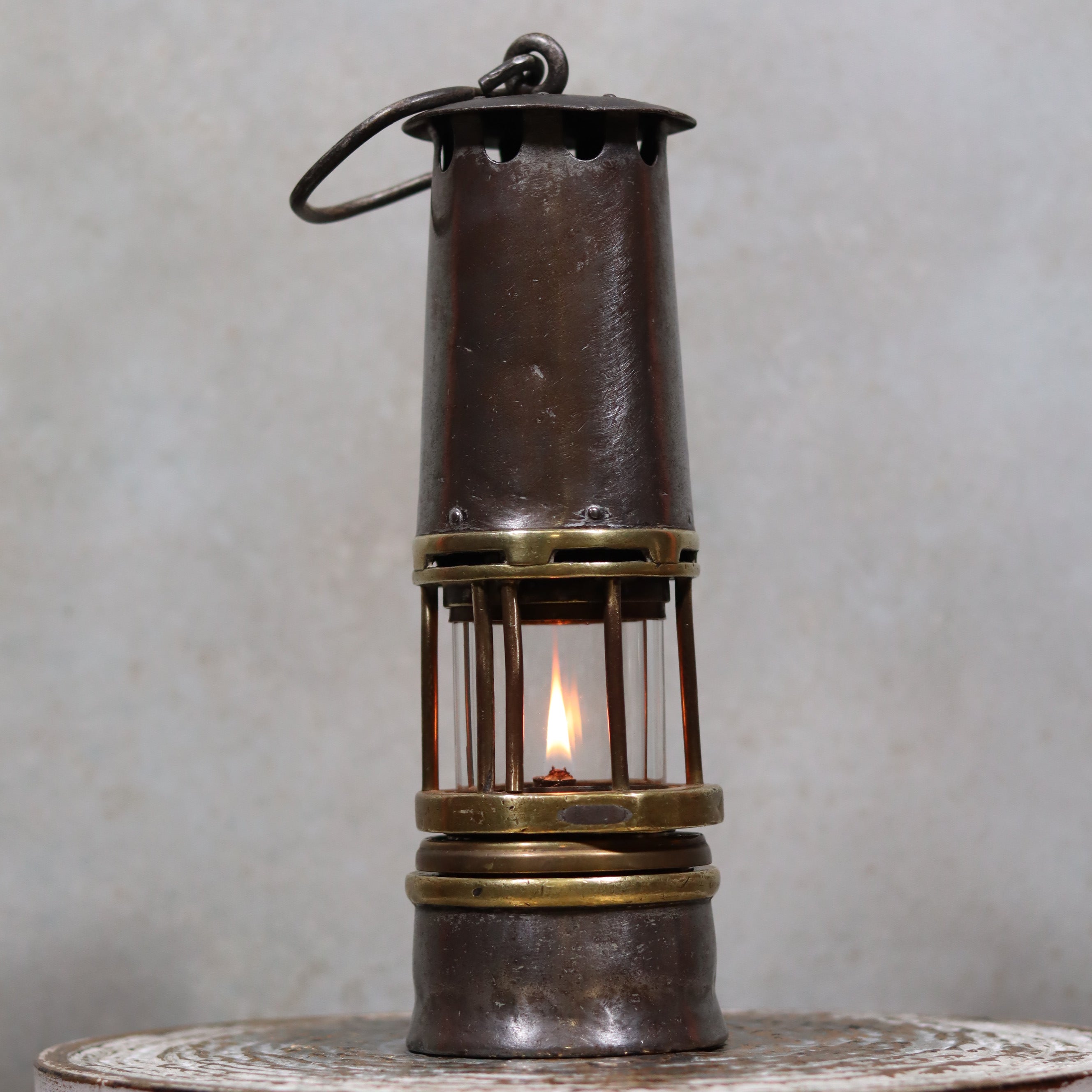 Antique Mining Lamp – Hubert Joris – Circa 1900–1910 – Belgian Master Miner’s Lamp with vintage oil lamp design and brass accents