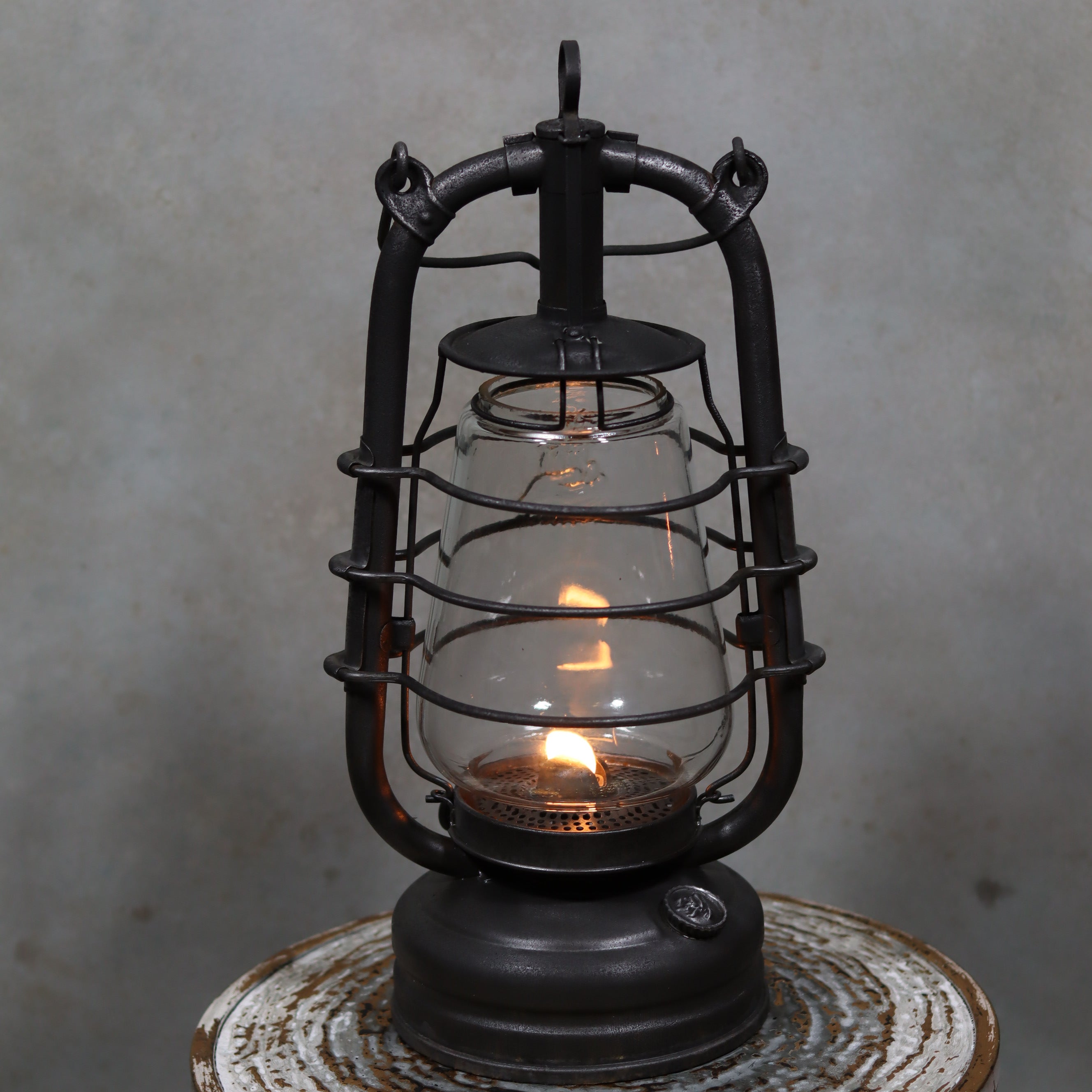 Vintage Feuerhand 201 Hurricane Lantern – Rare Model with Embossed Glass (c.1928–1930)