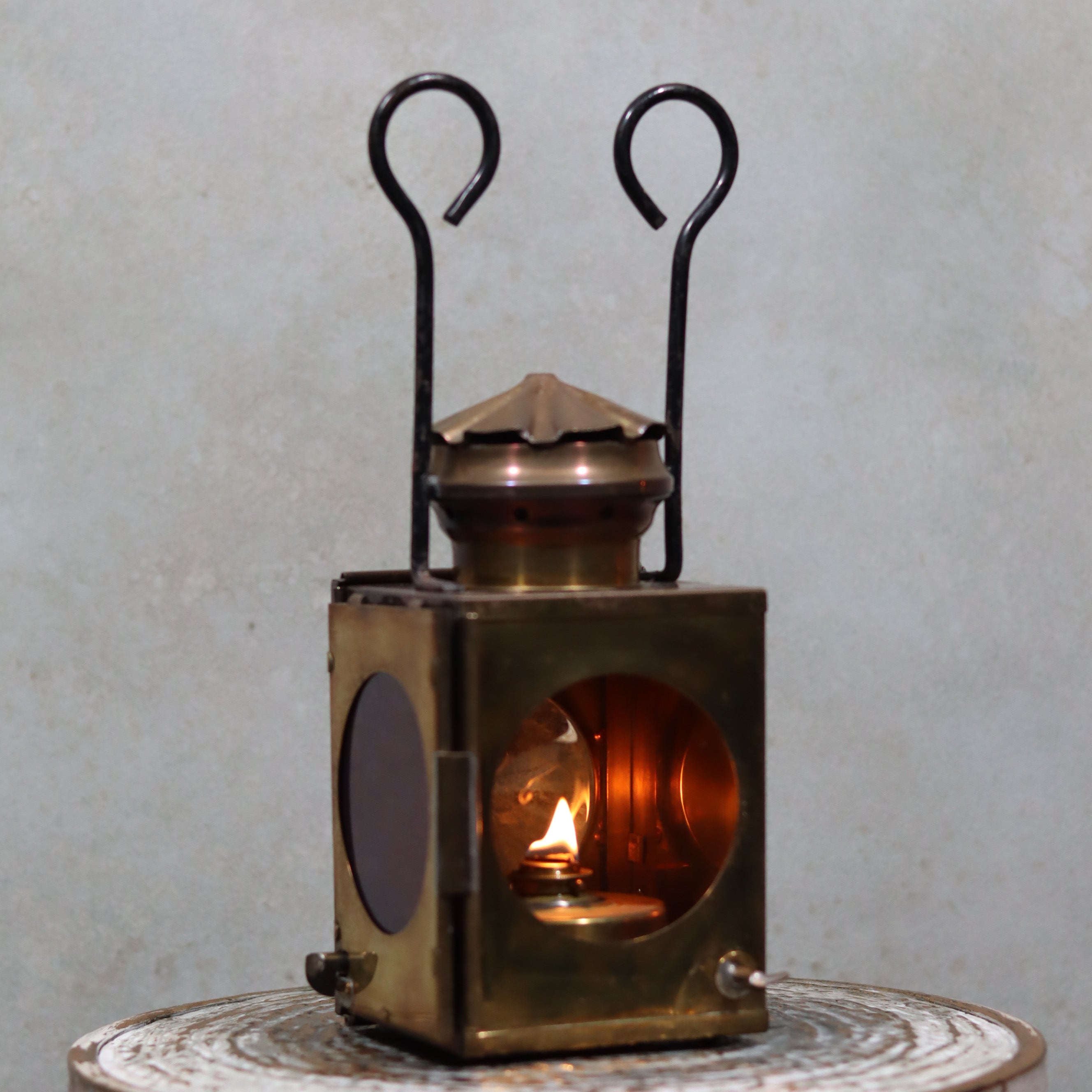 Rare Antique Train Signal Lamp – J.J. van Dijk Utrecht, Copper and Brass oil lamp with lit flame, complete and functional vintage design