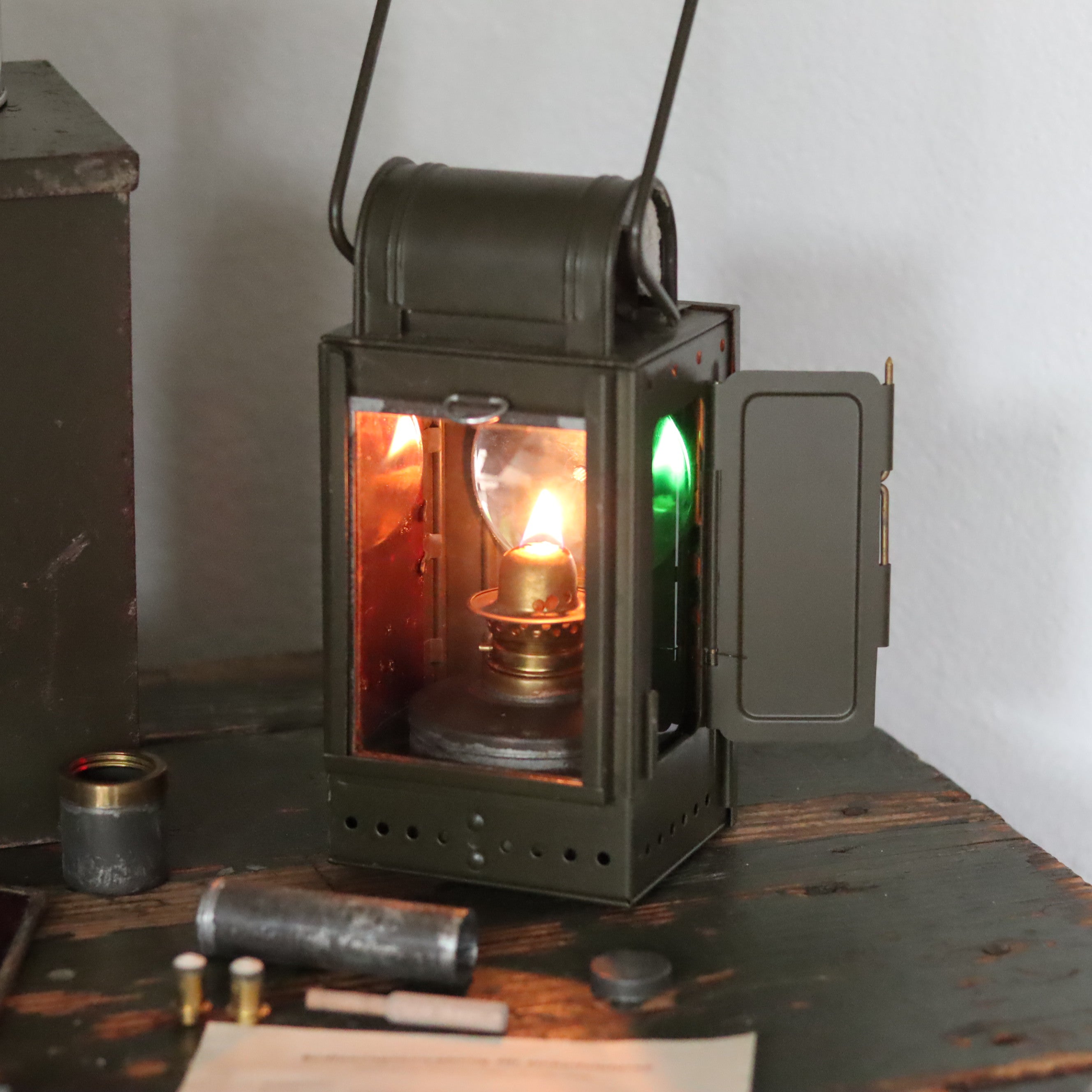 Rare German Military Lantern Set – Einheitslaterne 2AG53 with Multi-Fuel Options and Accessories (Osmeka, 1950s–1960s)