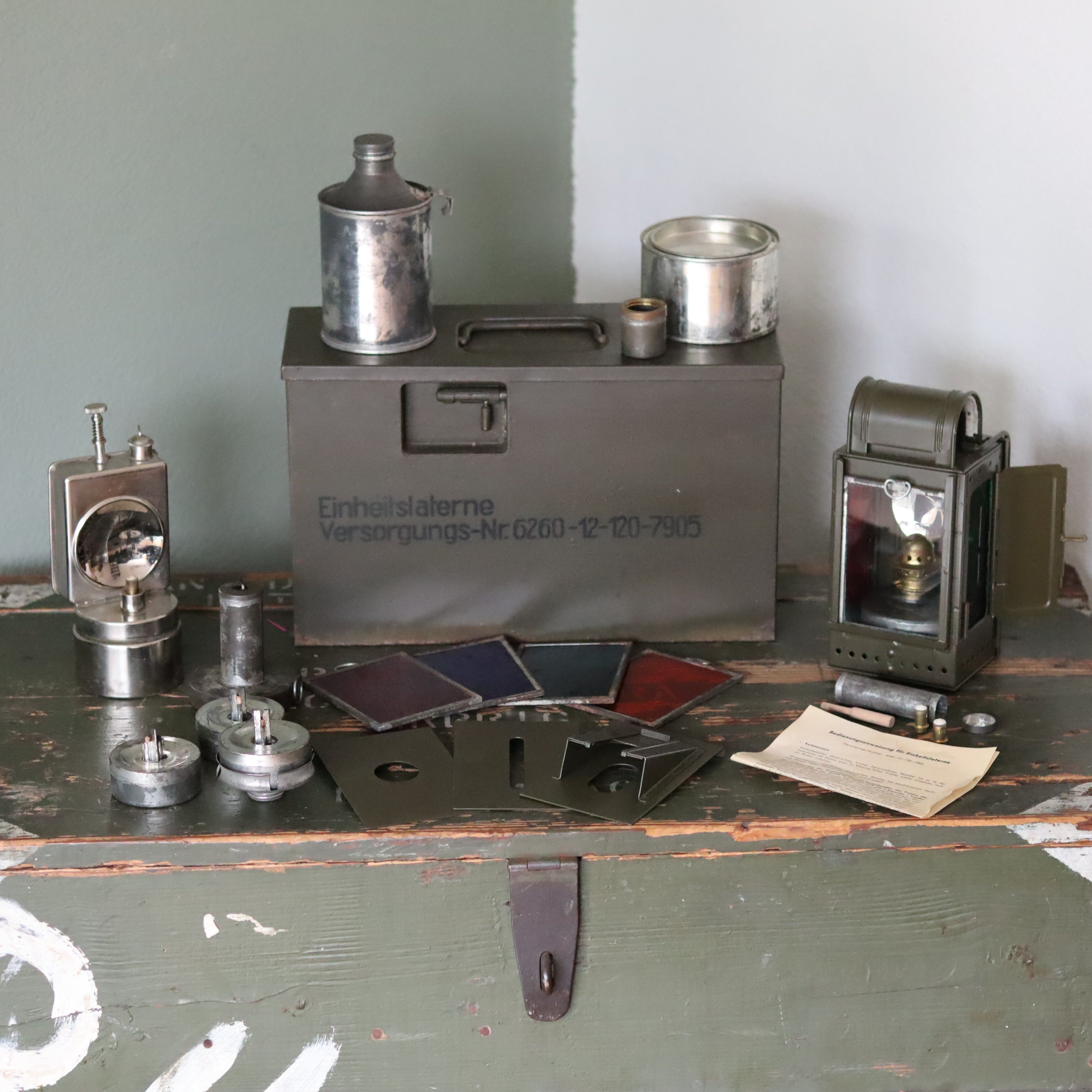 Rare German Einheitslaterne – Multi-Fuel Signal Lamp with Accessories (Osmeka, 1950s–1960s)