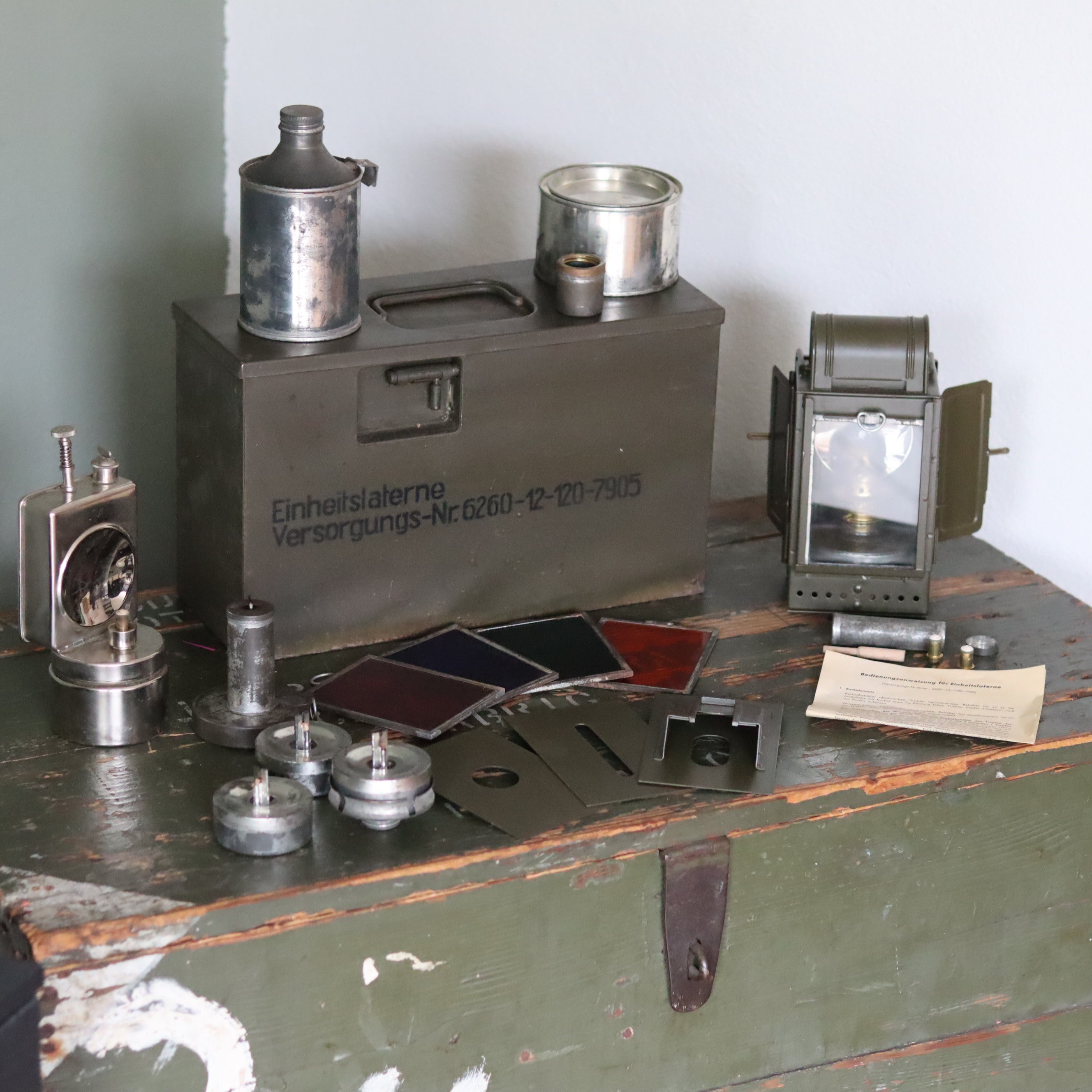 Rare German Einheitslaterne – Multi-Fuel Signal Lamp with Accessories (Osmeka, 1950s–1960s)