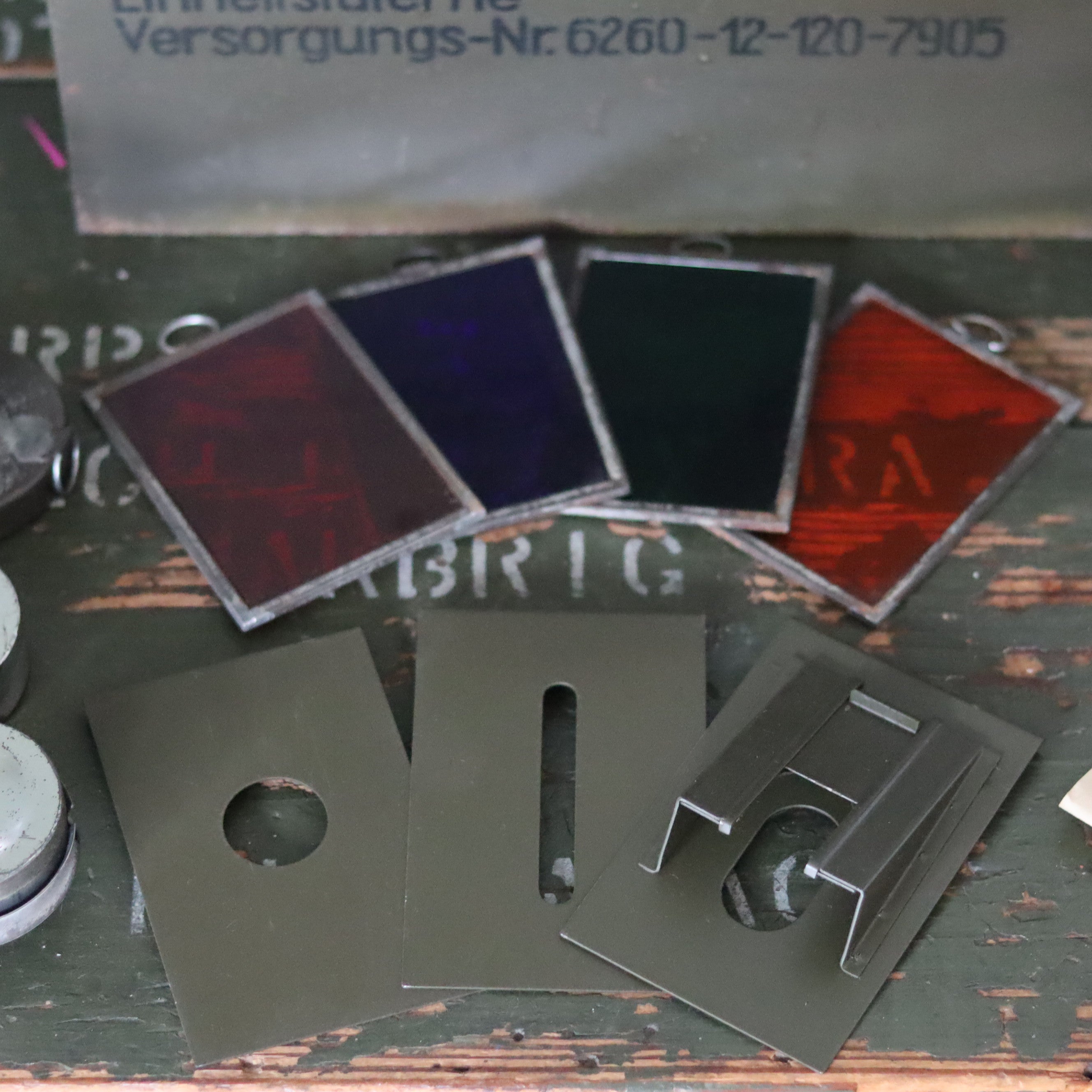 Rare German Einheitslaterne – Multi-Fuel Signal Lamp with Accessories (Osmeka, 1950s–1960s)