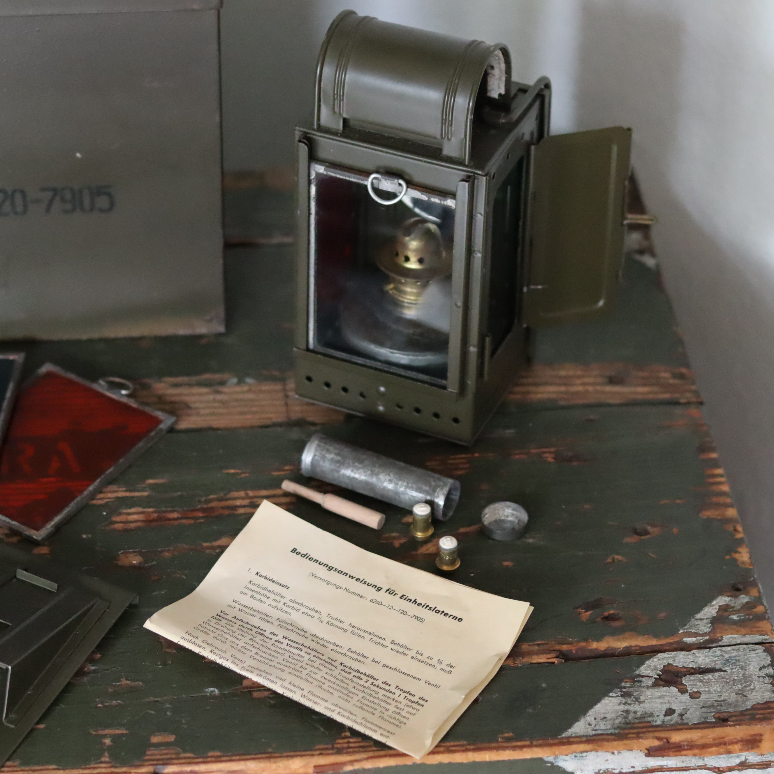 Rare German Einheitslaterne – Multi-Fuel Signal Lamp with Accessories (Osmeka, 1950s–1960s)