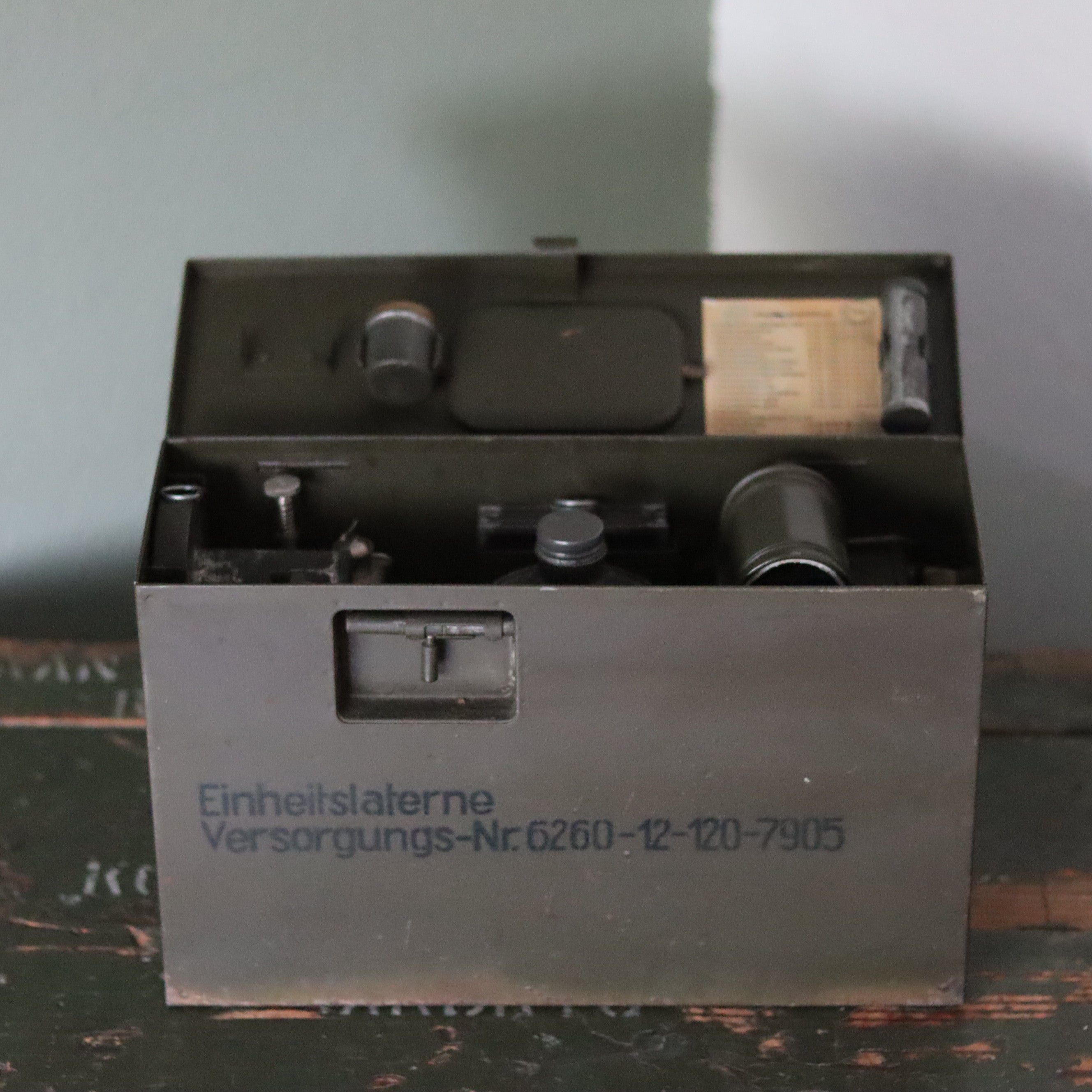 Rare German Einheitslaterne – Multi-Fuel Signal Lamp with Accessories (Osmeka, 1950s–1960s)