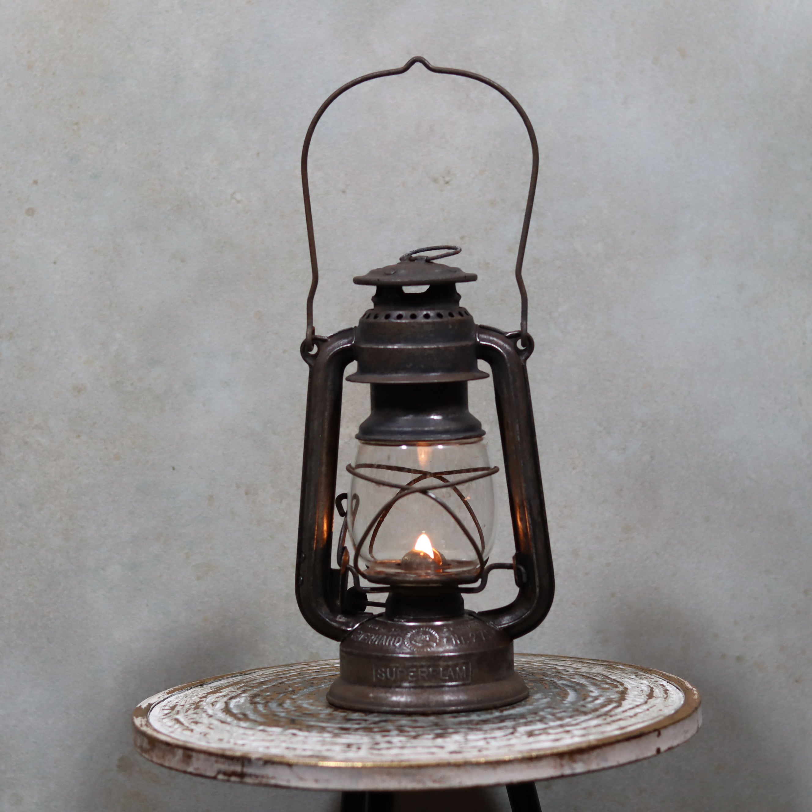 Rare Pre-War Storm Lantern – Feuerhand 275 Superflam, 1930s oil lamp with original glass and German marking for French Market