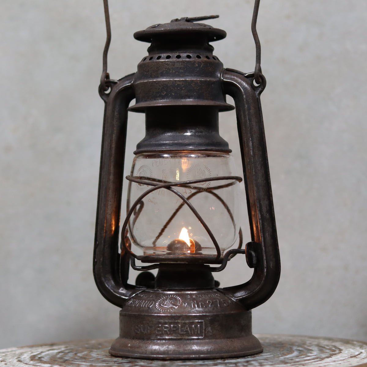 Rare Pre-War Storm Lantern – Feuerhand 275 Superflam, 1930s oil lamp with original glass and German marking for French Market