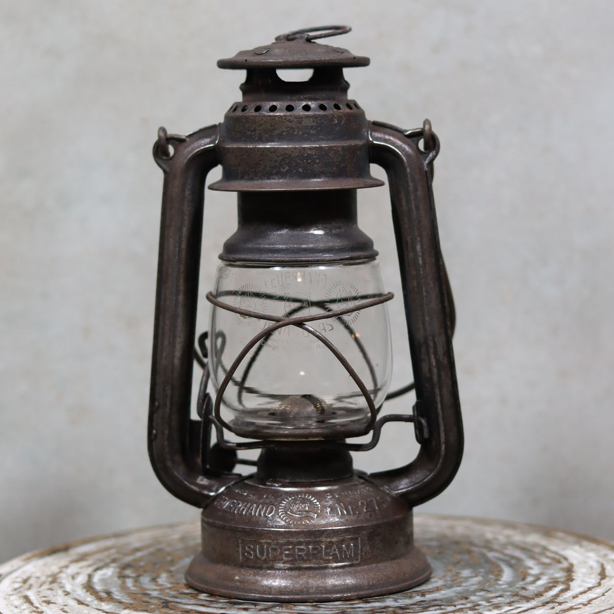 Rare Pre-War Storm Lantern – Feuerhand 275 Superflam, 1930s oil lamp with original German-marked glass for French market