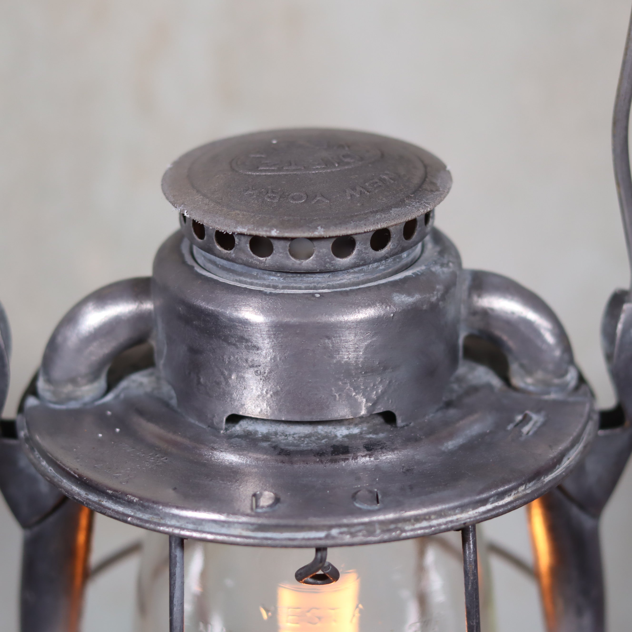 Vintage Dietz Vesta Hurricane Lantern – 1940s American Railroad Lamp