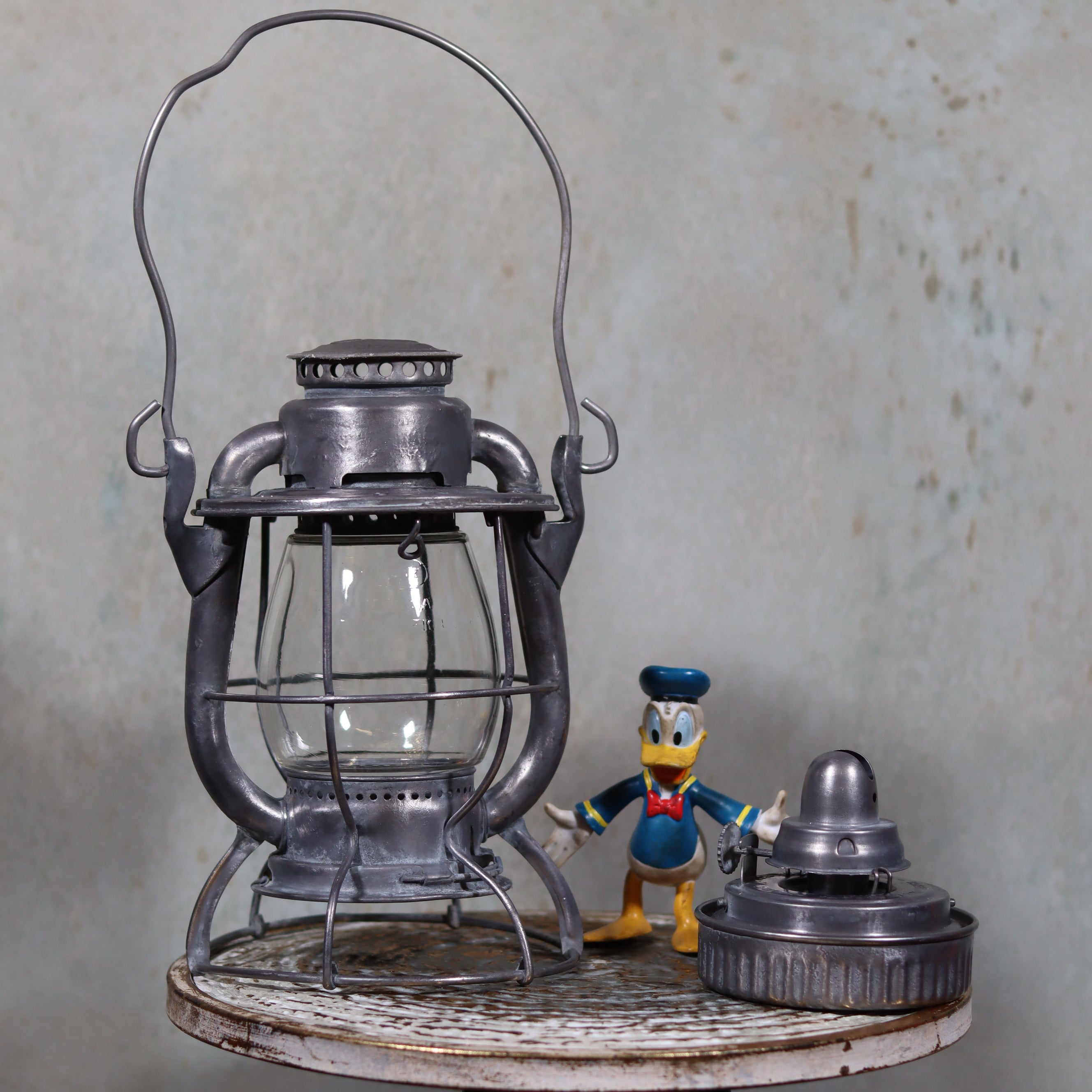 Vintage Dietz Vesta Hurricane Lantern – 1940s American Railroad Lamp