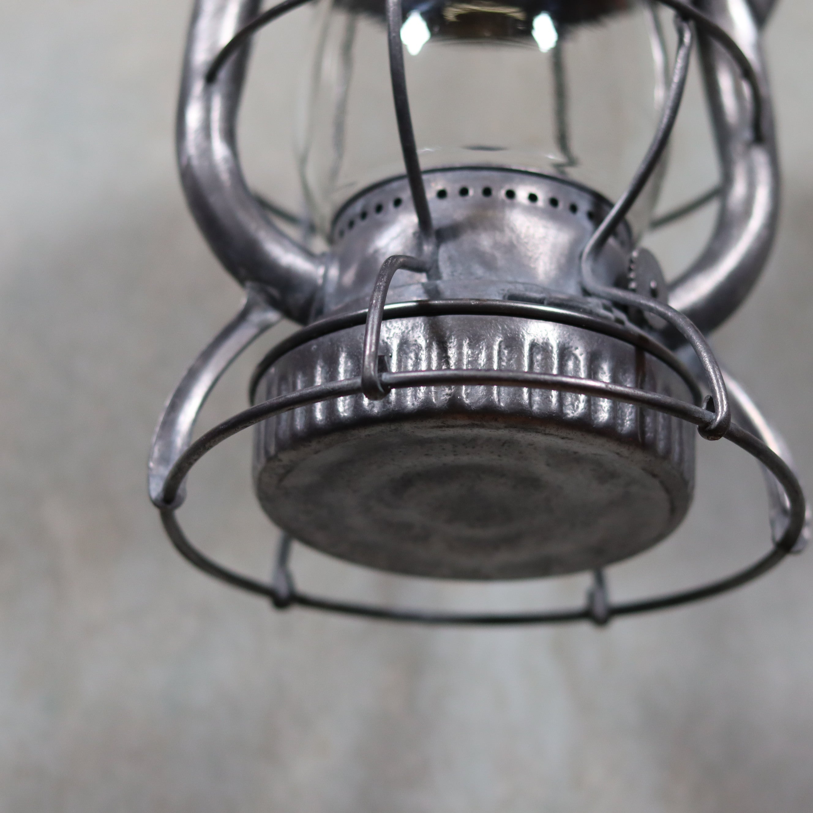 Vintage Dietz Vesta Hurricane Lantern – 1940s American Railroad Lamp