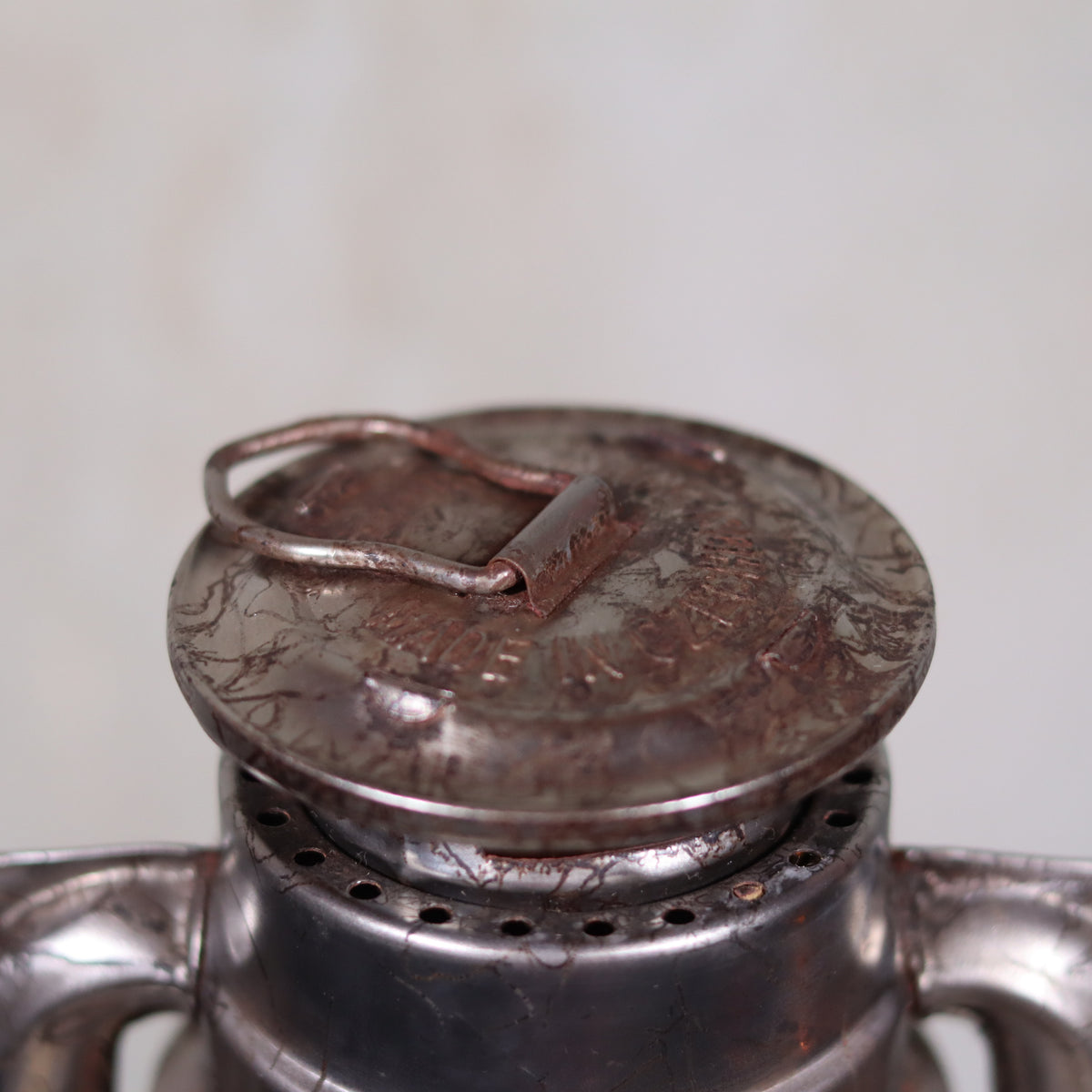 Vintage Czech Storm Lantern – Meva 863 – Made in Czechoslovakia – 1971 – Original Glass oil lamp close-up detail