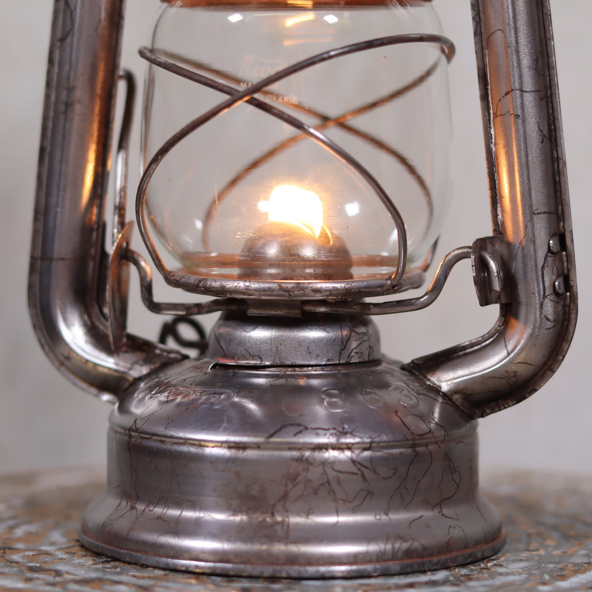 Vintage Czech Storm Lantern – Meva 863 – Made in Czechoslovakia – 1971 – Original Glass oil lamp close-up view