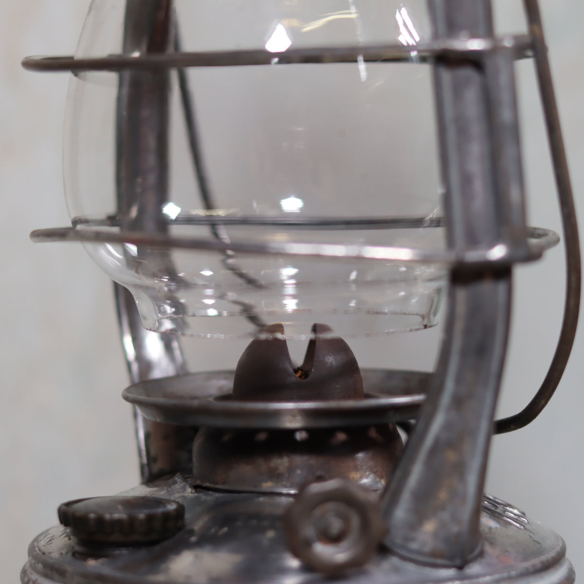 Vintage French Royalux Hurricane Lantern – Rare Glass Lift & Cage (27 cm) close-up of oil lamp wick and metal cage details