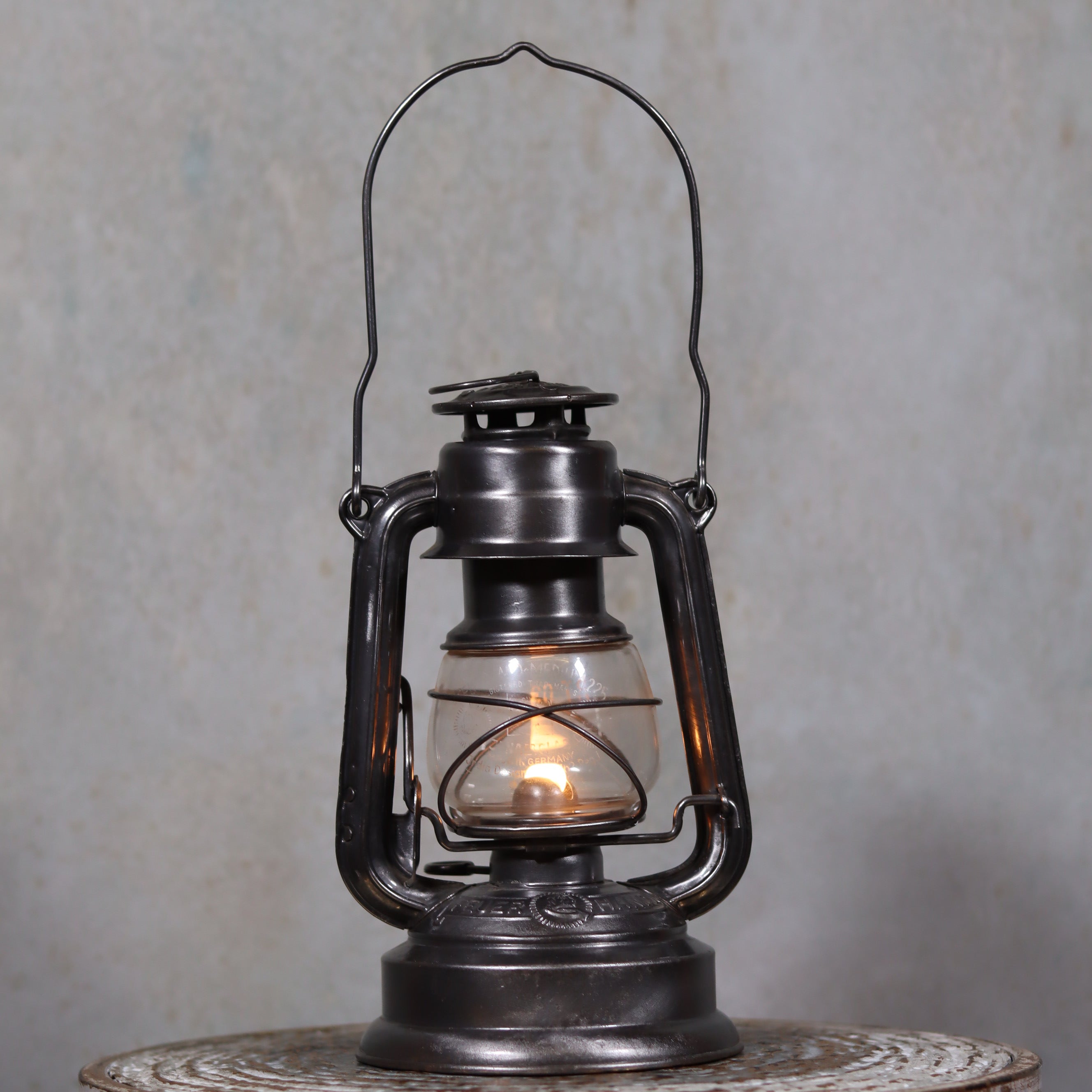 Rare Feuerhand 235 RT63 Hurricane Lantern – Original Glass, Excellent Condition