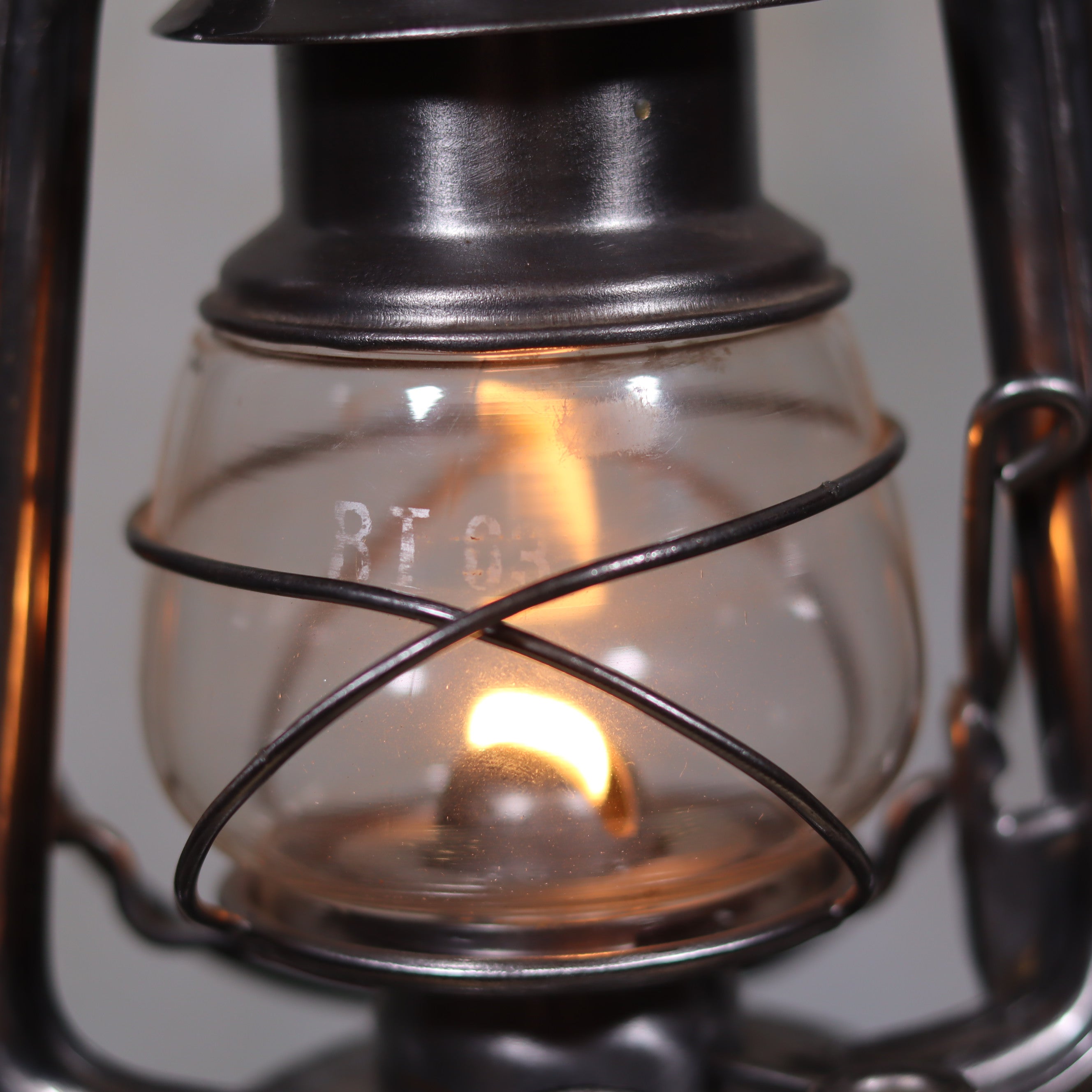 Rare Feuerhand 235 RT63 Hurricane Lantern – Original Glass, Excellent Condition