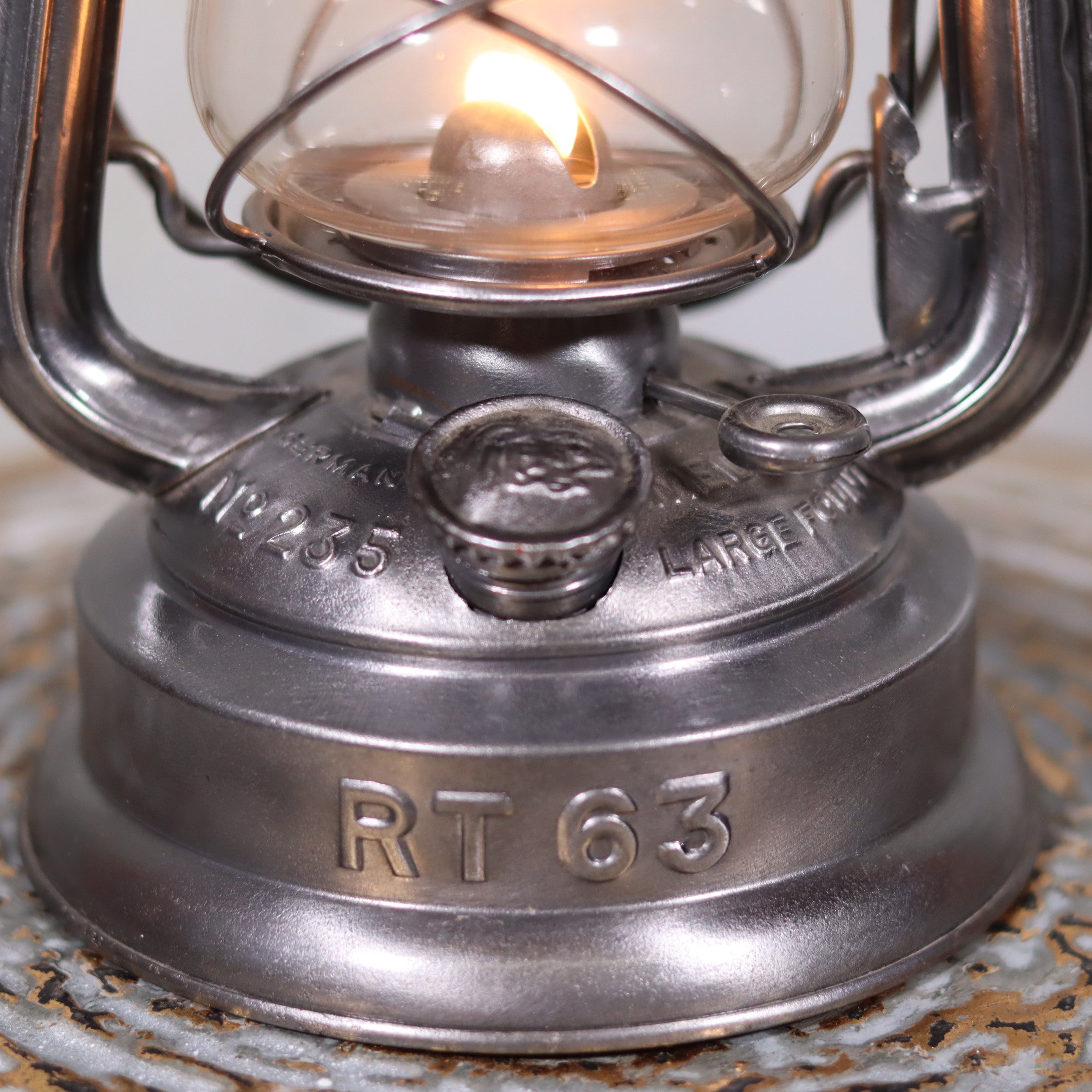 Rare Feuerhand 235 RT63 Hurricane Lantern – Original Glass, Excellent Condition