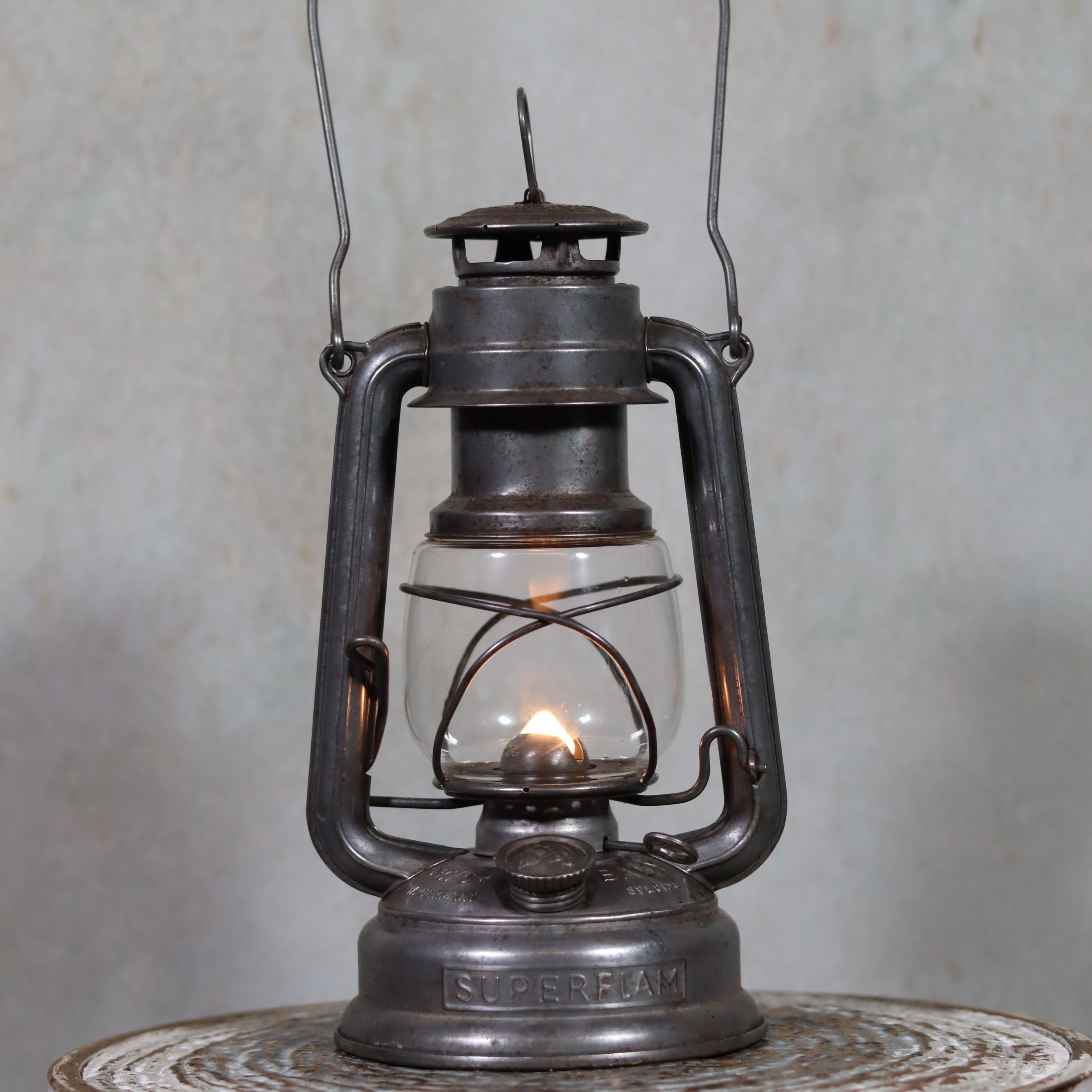 Rare Feuerhand 276 Superflam Hurricane Lantern – Excellent Working Condition, Post-WWII Model