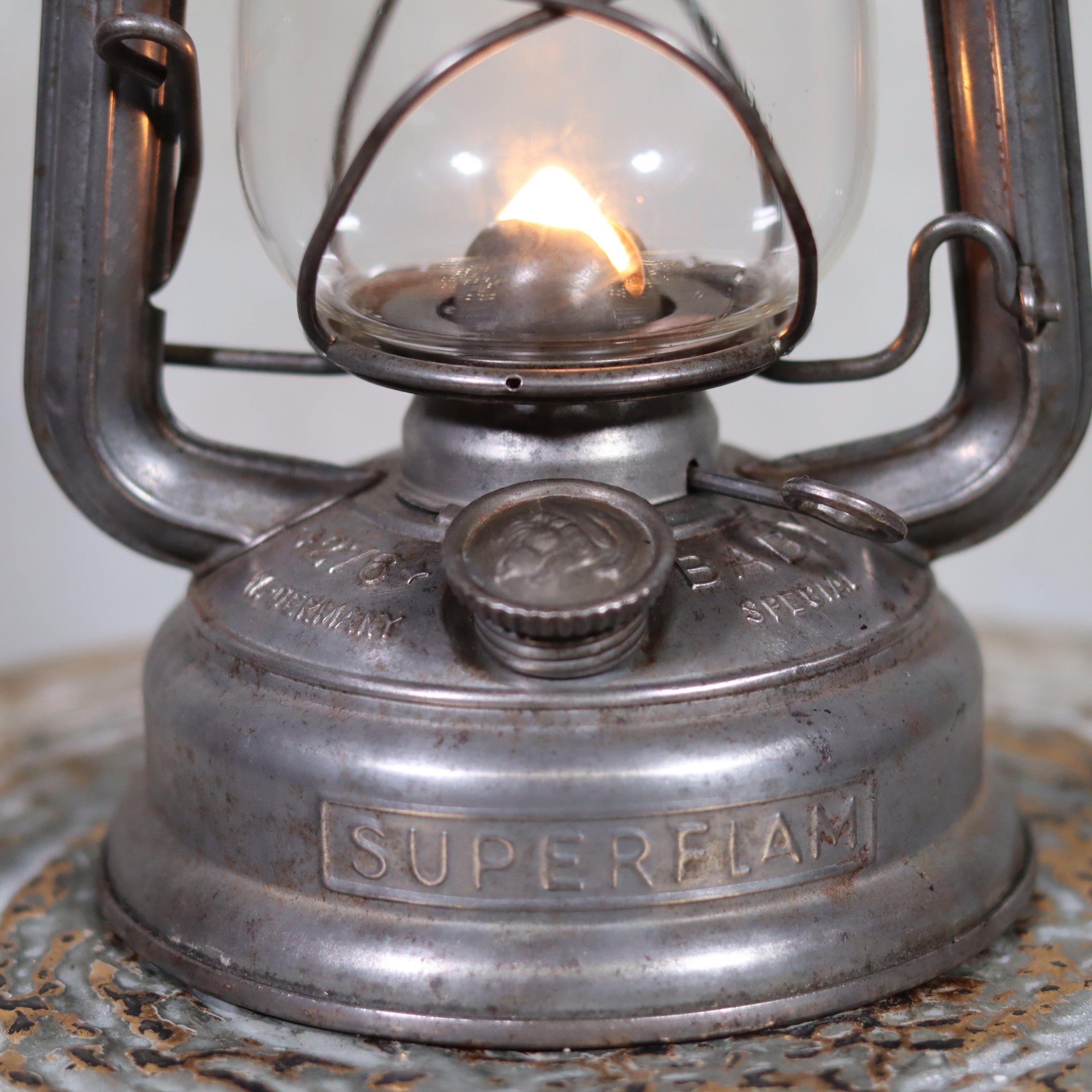 Rare Feuerhand 276 Superflam Hurricane Lantern – Excellent Working Condition, Post-WWII Model