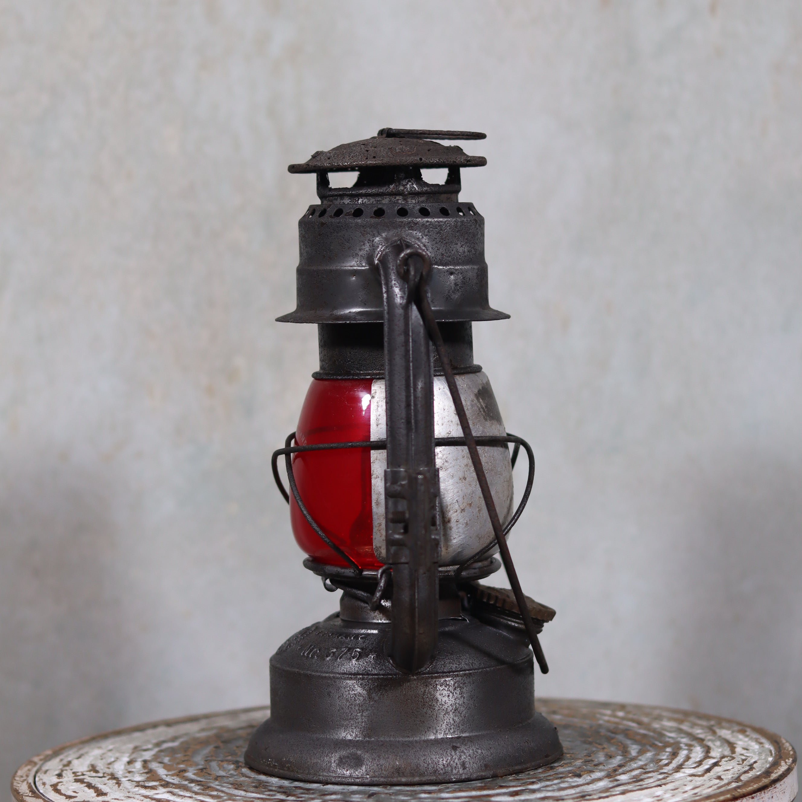 Extremely Rare Pre-War Feuerhand 375 K Hurricane Lantern – 1930s, Red Marked Glass, Reflector & Vehicle Holder