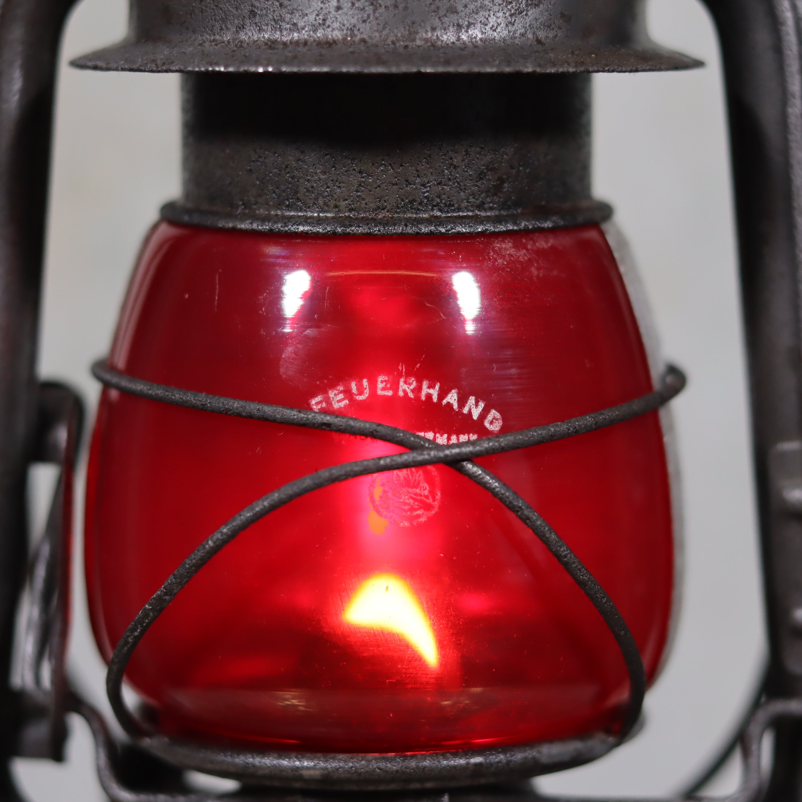 Extremely Rare Pre-War Feuerhand 375 K Hurricane Lantern – 1930s, Red Marked Glass, Reflector & Vehicle Holder