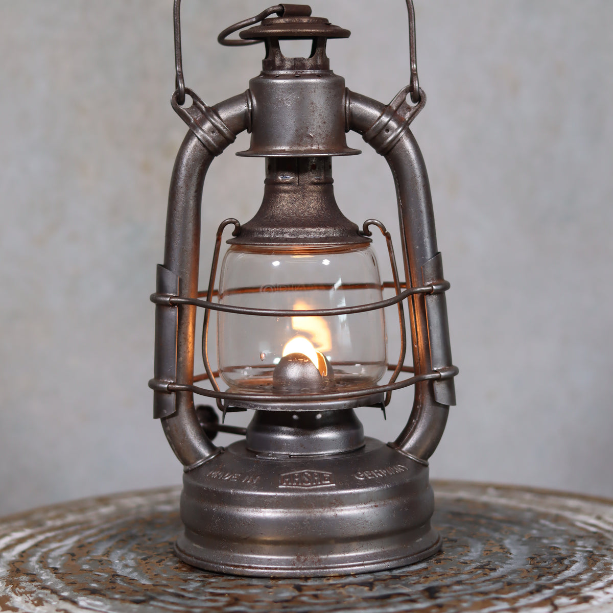 Extremely Rare Pre-War Storm Lantern – Hasag Orkan No. 333 (1937–1939) vintage oil lamp with lit flame and metal frame