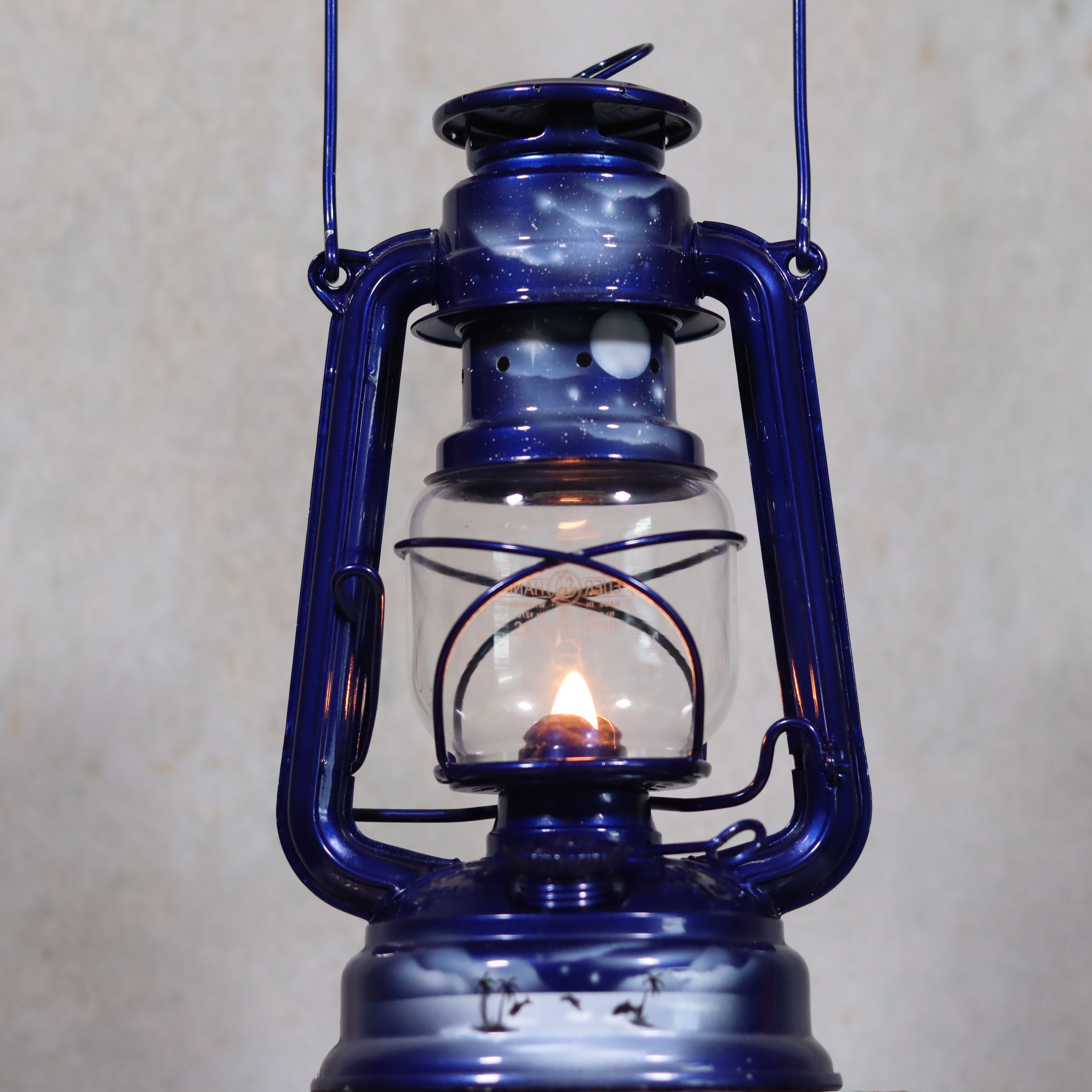 Rare Feuerhand 276 “Night Beach” – Limited Edition Airbrush Model oil lamp lit with deep blue finish near mint condition