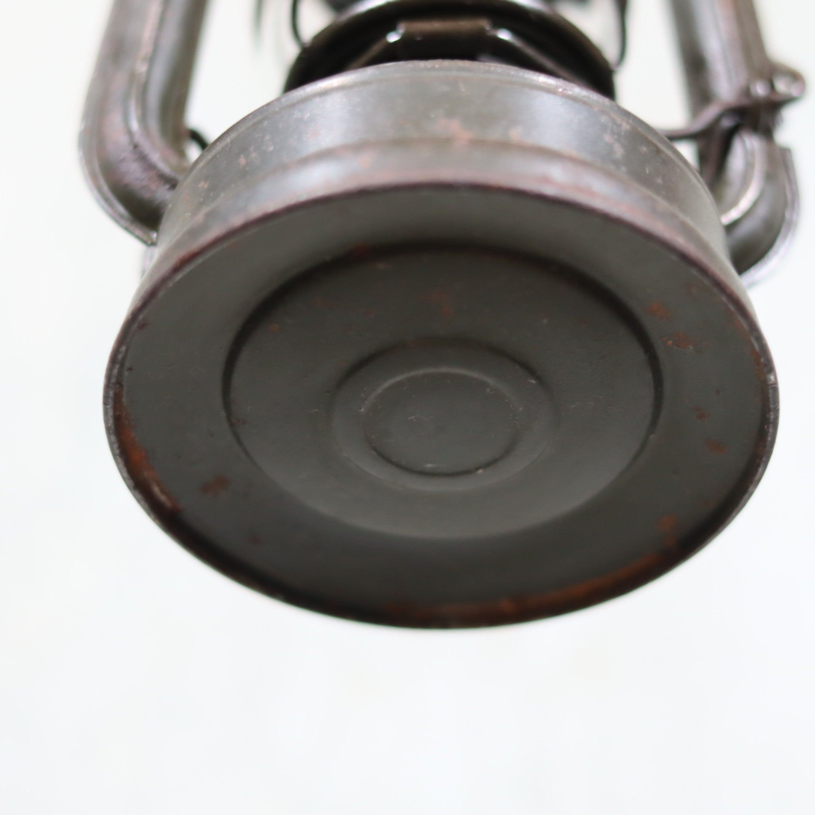 Bottom view of the Beautiful and Functional Feuerhand “Atom 75 STK” Storm Lantern – Pre-War, Late 1930s to Early 1940s oil lamp.