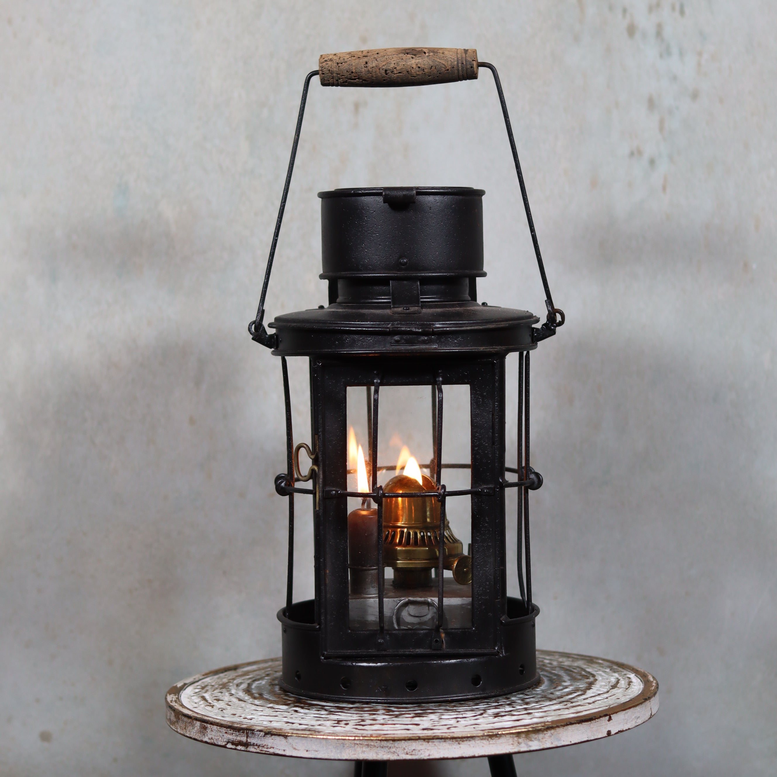 Fantastic and Rare Trench Lantern by Hinks Birmingham – 1918 – Complete and Working oil lamp lit inside vintage black metal frame