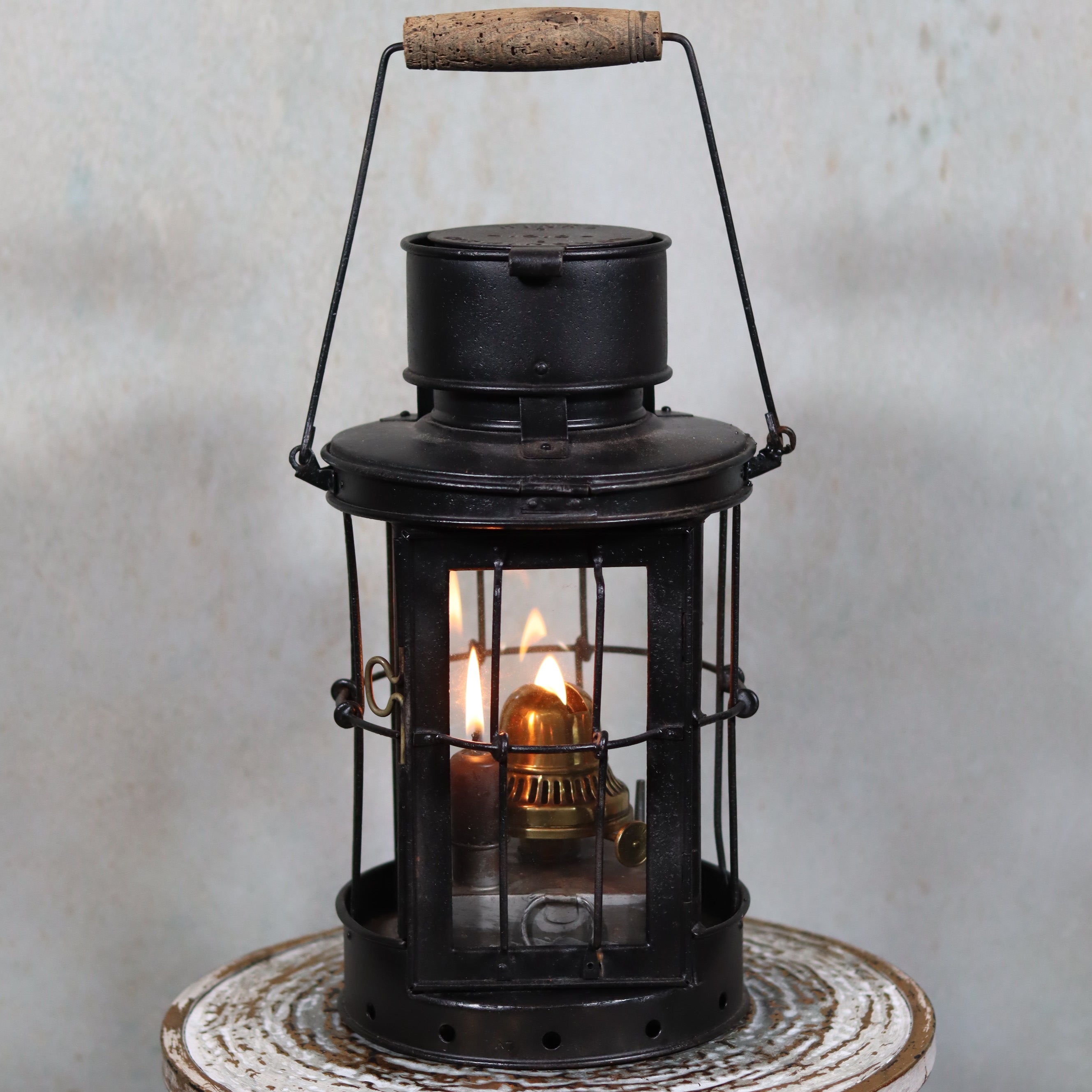 Fantastic and Rare Trench Lantern by Hinks Birmingham – 1918 – Complete and Working oil lamp with metal frame and glass panels