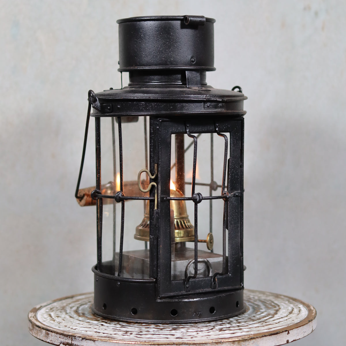 Fantastic and Rare Trench Lantern by Hinks Birmingham – 1918 – Complete and Working oil lamp with flame in black metal casing
