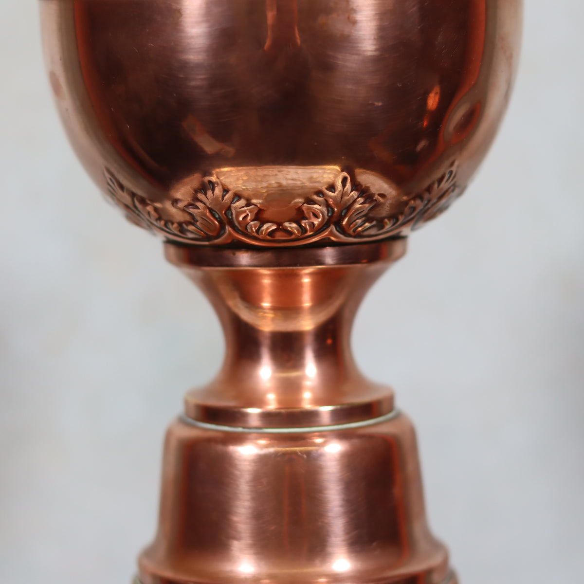 Extremely Rare “Improved Hitchcock Lamp” – detailed copper base of oil lamp with integrated fan, USA 1895–1905, fully working