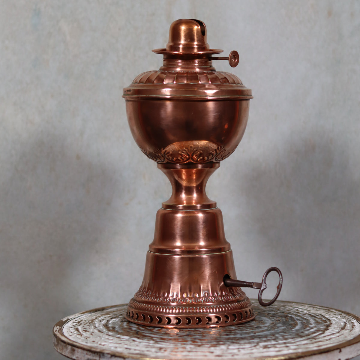 Extremely Rare “Improved Hitchcock Lamp” – antique oil lamp with integrated fan, USA 1895–1905, fully working collectible piece