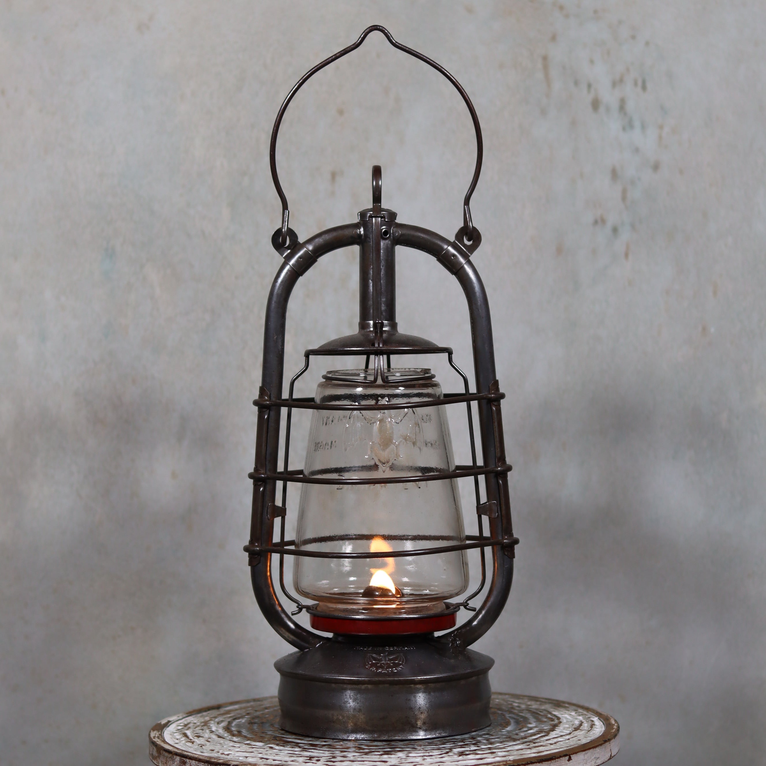 Exceptional Stübgen & Co. BAT 2850 Hurricane Lantern Germany ca 1939–1940 oil lamp with marked glass and red accents