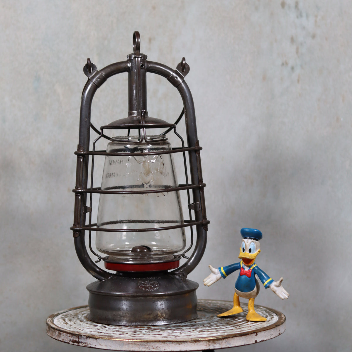 Exceptional Stübgen & Co. BAT 2850 Hurricane Lantern – Germany ca 1939–1940 with marked glass and red accents oil lamp