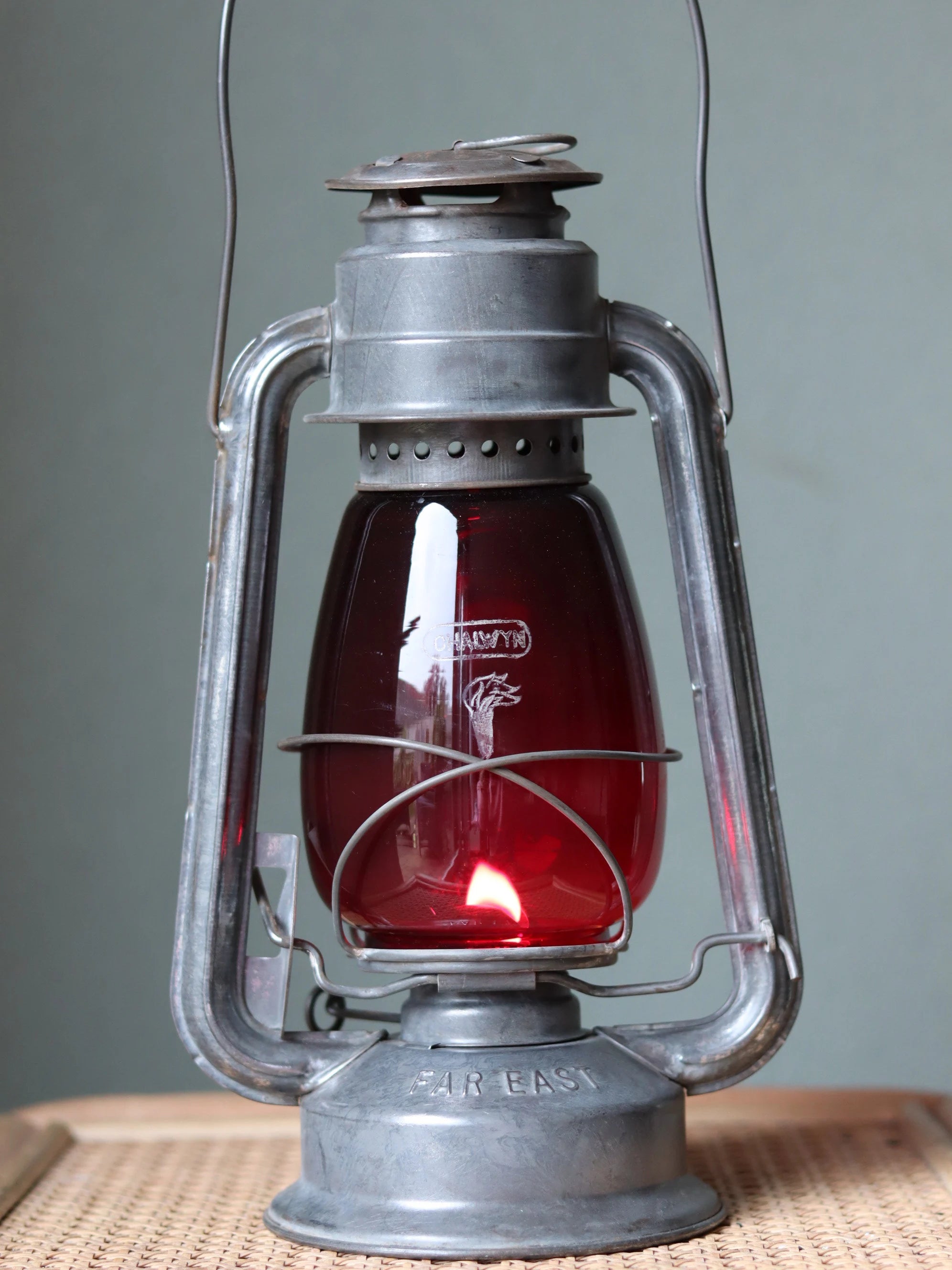 Chalwyn “Far East” Hurricane Lantern – Made in England (1960s) – Working Condition