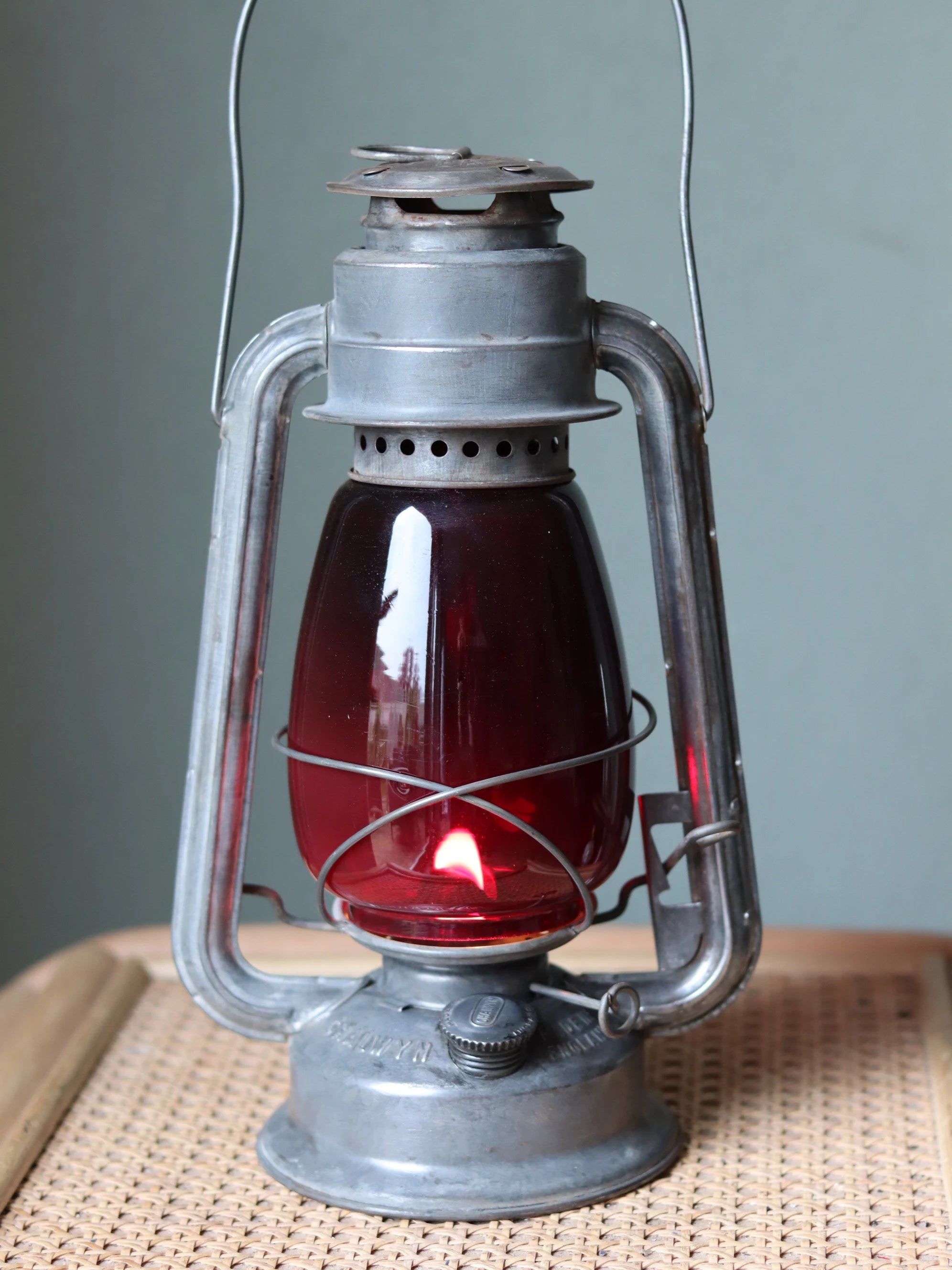 Chalwyn “Far East” Hurricane Lantern – Made in England (1960s) – Working Condition