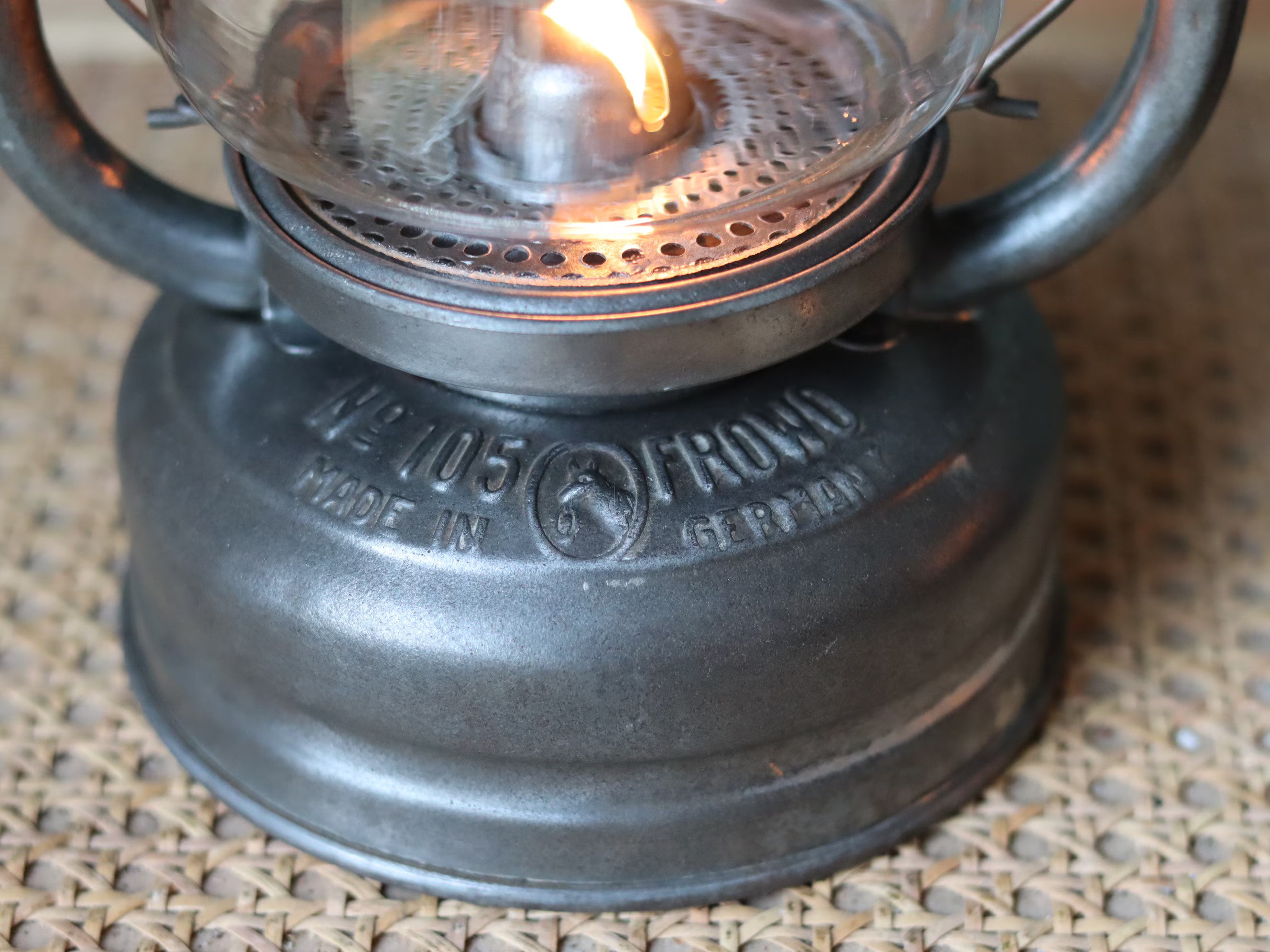 Rare Vintage Frowo 105 Hurricane Lantern – Pre/Post-WWII Model with Dog Emblem (1940s–1950s)