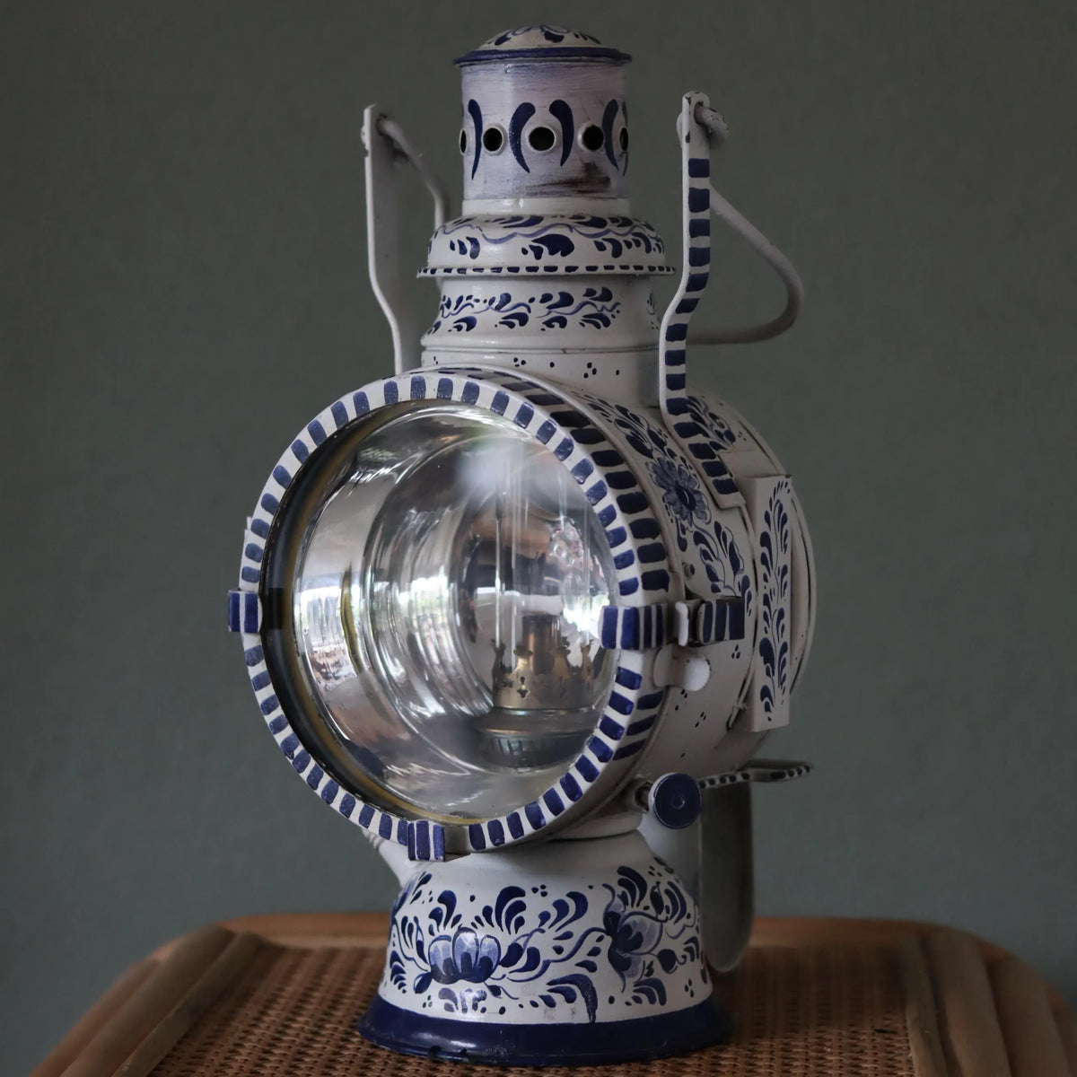 Unique Vintage Train Lantern – A. Sartorius Wuppertal (1975) – Hand-Painted Art Object featuring ornate oil lamp design