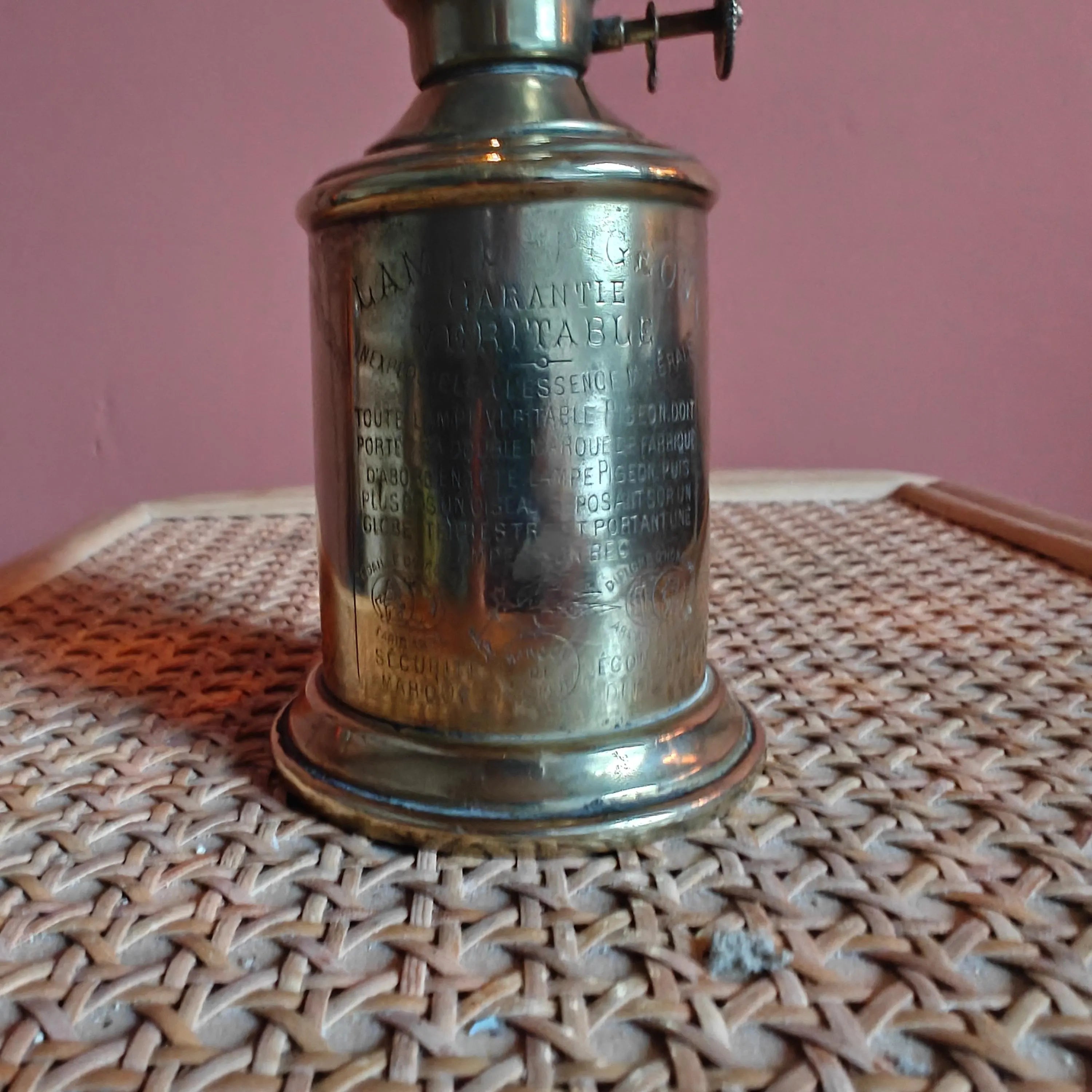 Vintage Pigeon Oil Lamp – Rare French Model (c.1900–1930)