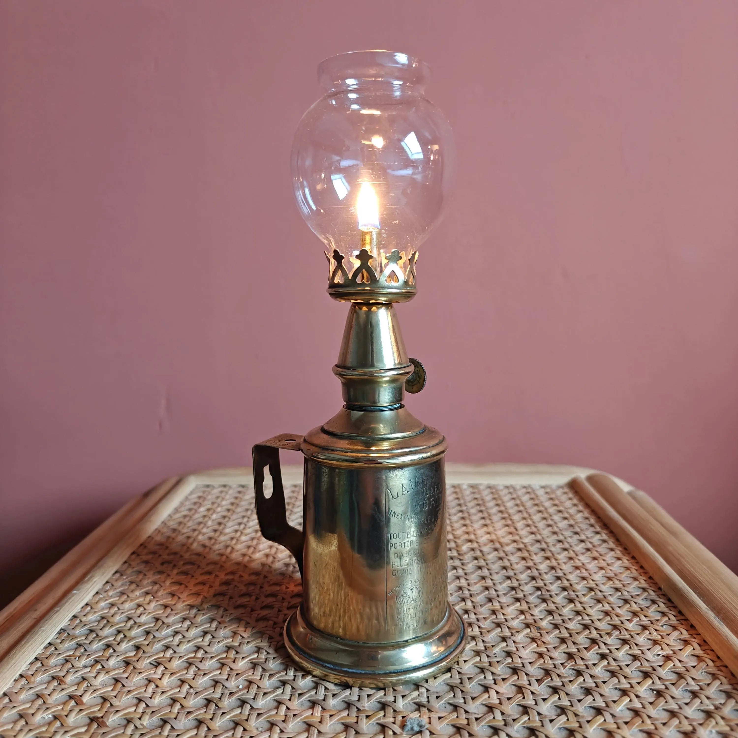 Vintage Pigeon Oil Lamp – Rare French Model (c.1900–1930)