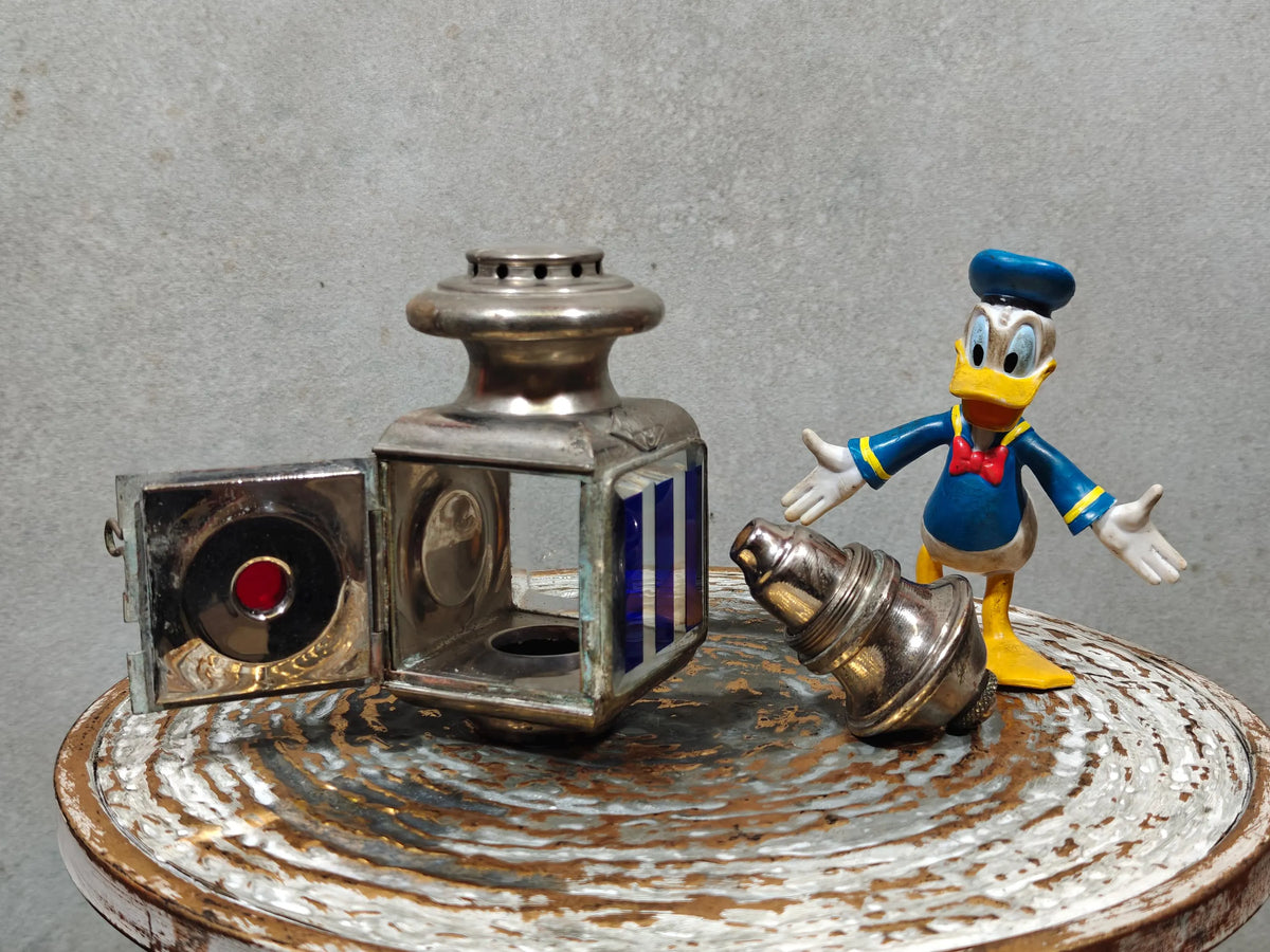Extremely Rare Vintage Automobile Oil Lamp – Coll. J. Girard, Paris (1920s–1930s) showing intricate metal and glass details