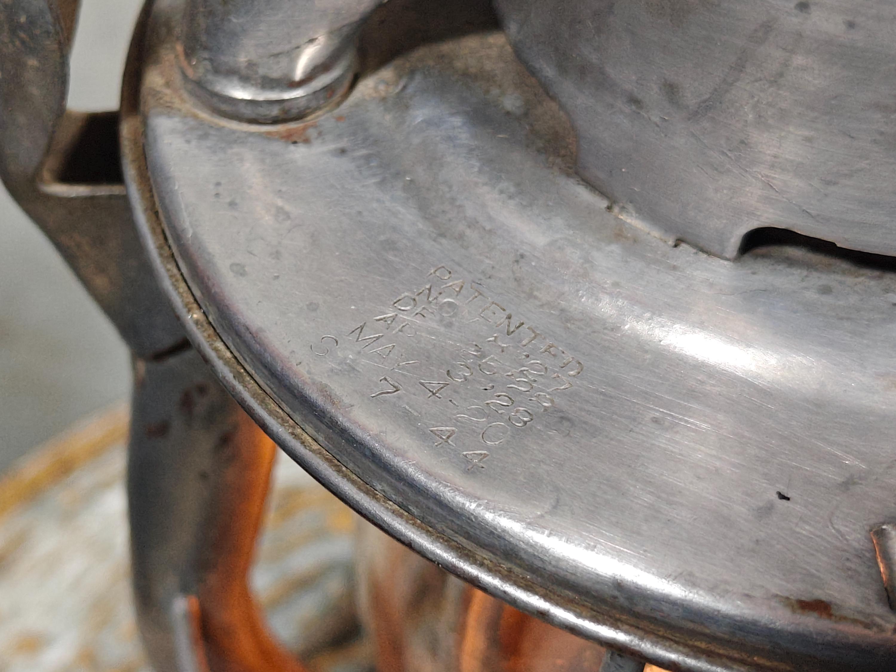 Vintage Dietz Vesta Hurricane Lantern – 1944 American Railroad Lamp