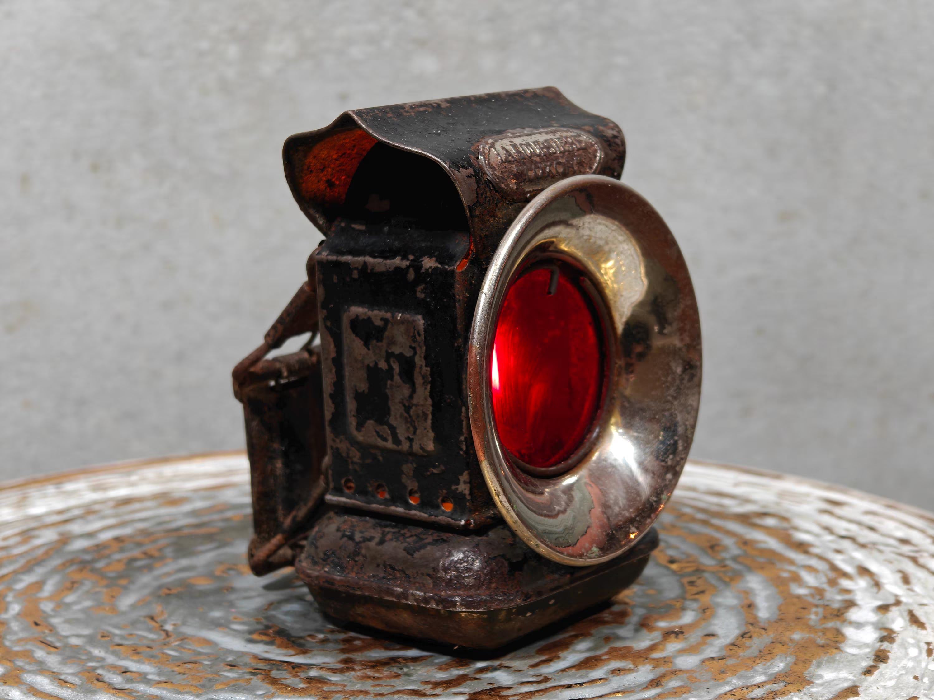 Rare Vintage Luxor Bicycle Oil Lamp – French La Coursière Model (1920s–1930s)