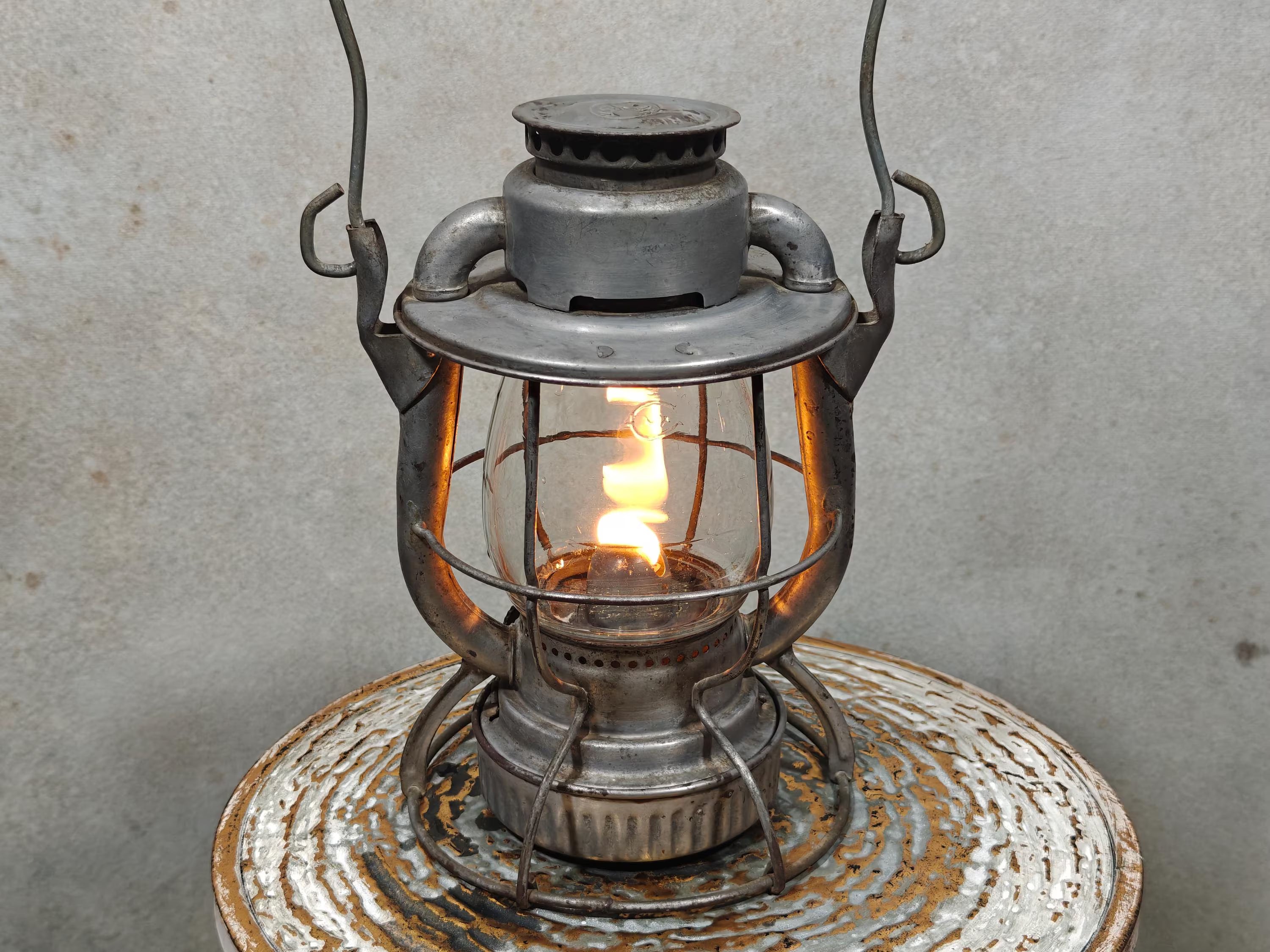 Vintage Dietz Vesta Hurricane Lantern – 1944 American Railroad Lamp